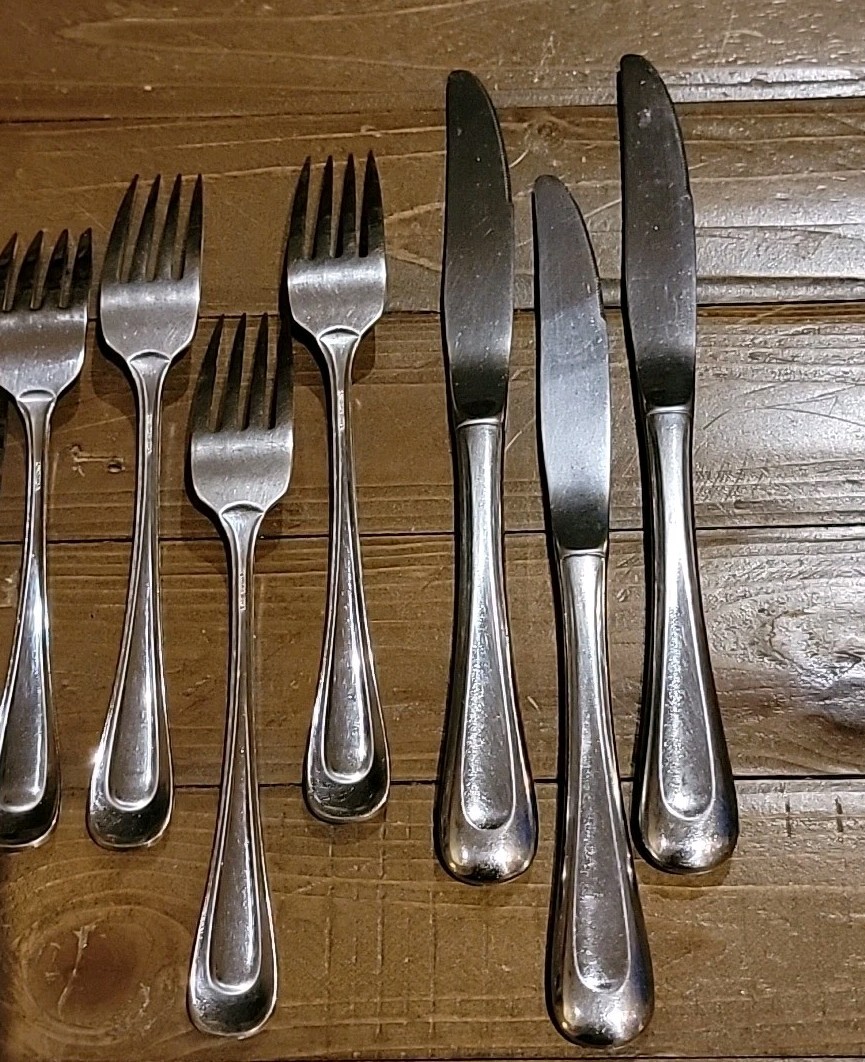 15 Piece Oneida Sand Dune Glossy Stainless Flatware 3 Table Settings