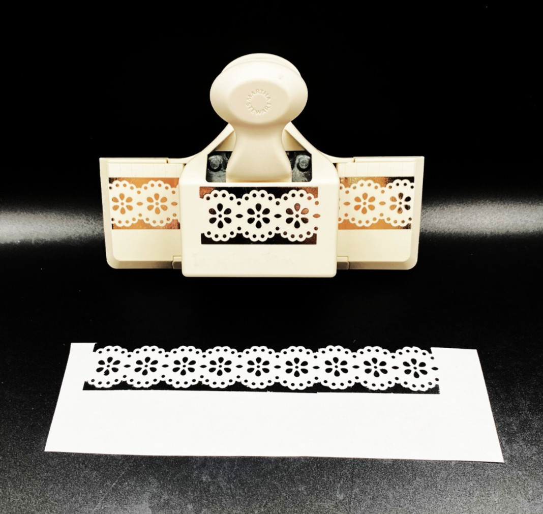 Martha Stewart Doily Lace Trim Large Border Edge Paper Punch