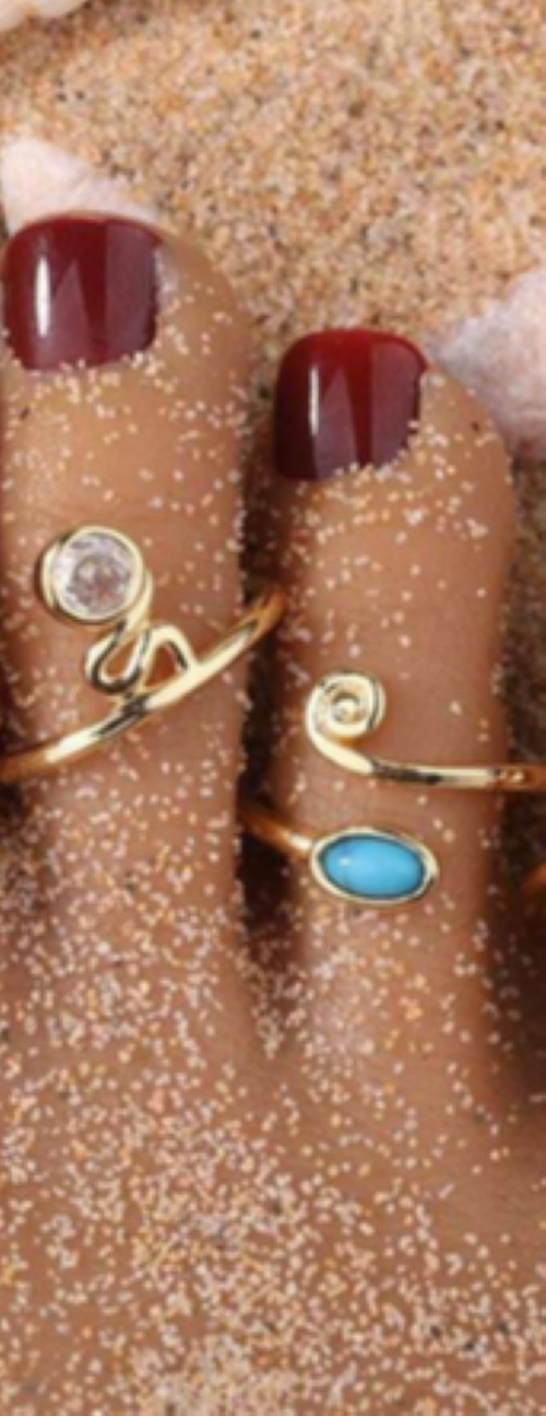 Swirl gold stone toe ring set