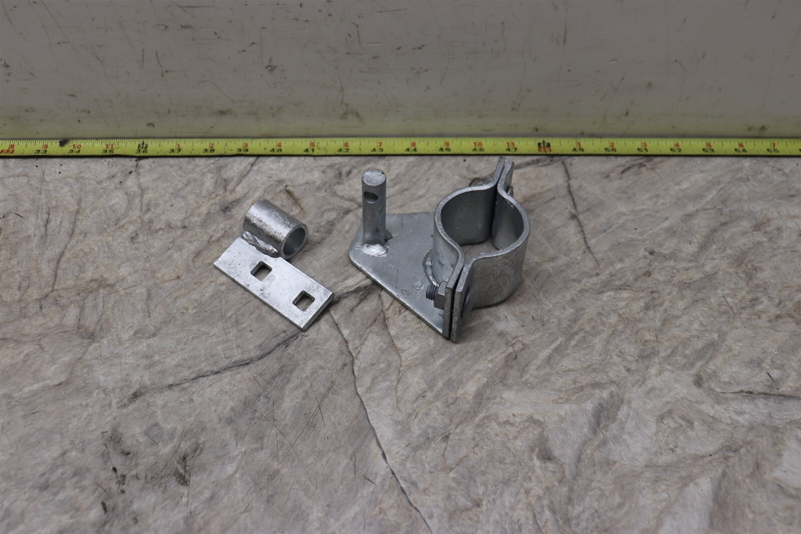 Rolling/Sliding Gate Latch: For 1-5/8" & 1-7/8" (2") Chain Link Gate Pipe Sizes