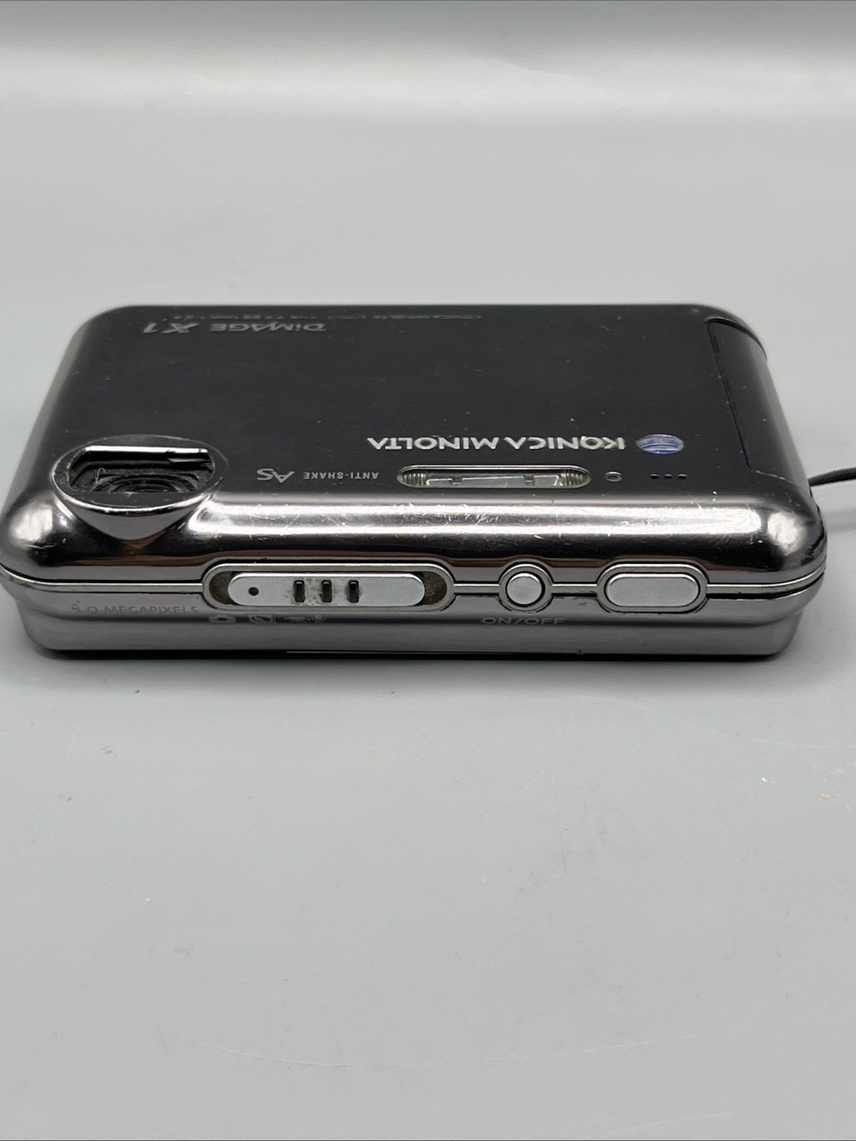 Konica Minolta DiMAGE X1 8.0MP Digital Camera w/ Case Charging Dock Battery