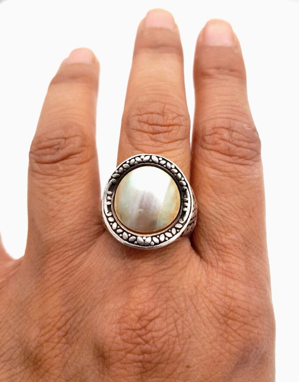 Vintage CNA Indonesia Bali 925 14 grams Mother of Pearl Ring Size 9.5