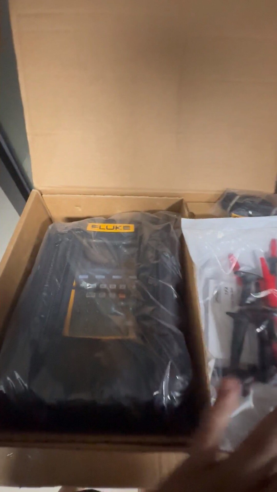 1PCS FLUKE Fluke754 Documenting Multifunction Process Calibrator HART/stock NEW