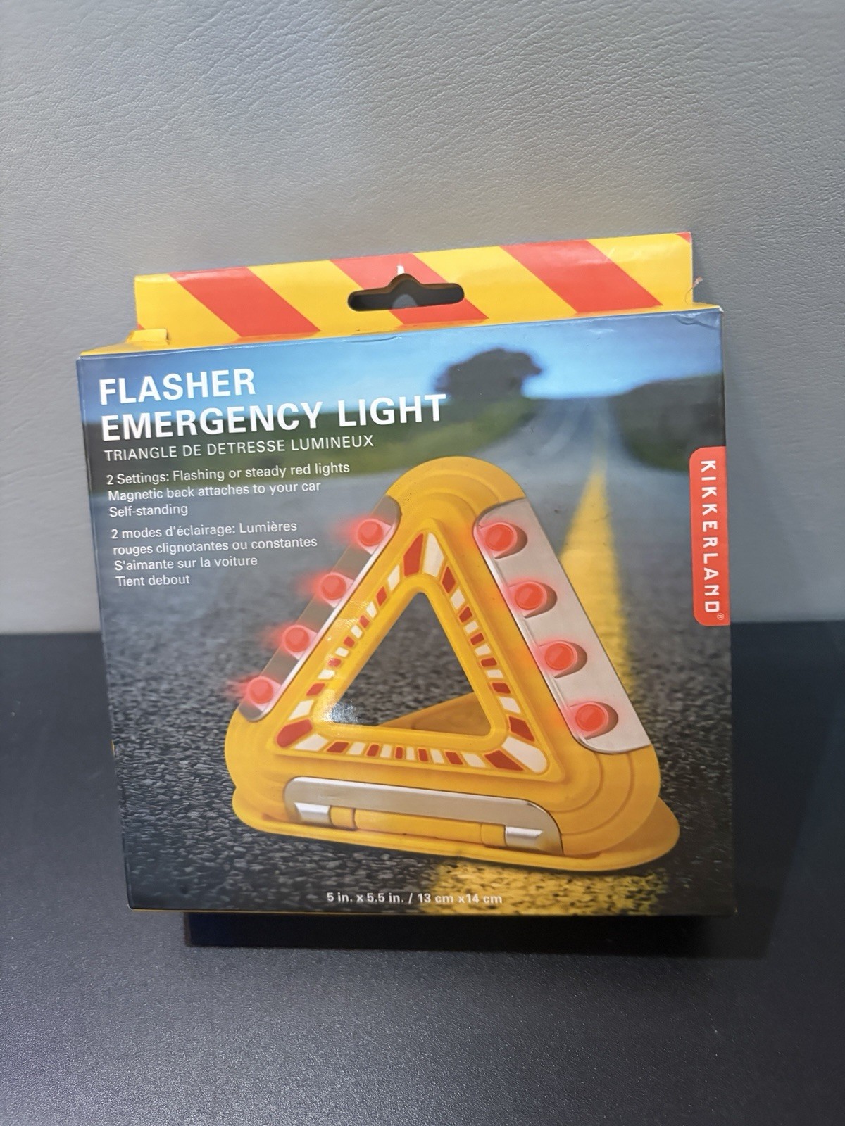 Flasher Emergency Light w/ 2 Settings & Magnetic Back Or Self Standing (NEW)