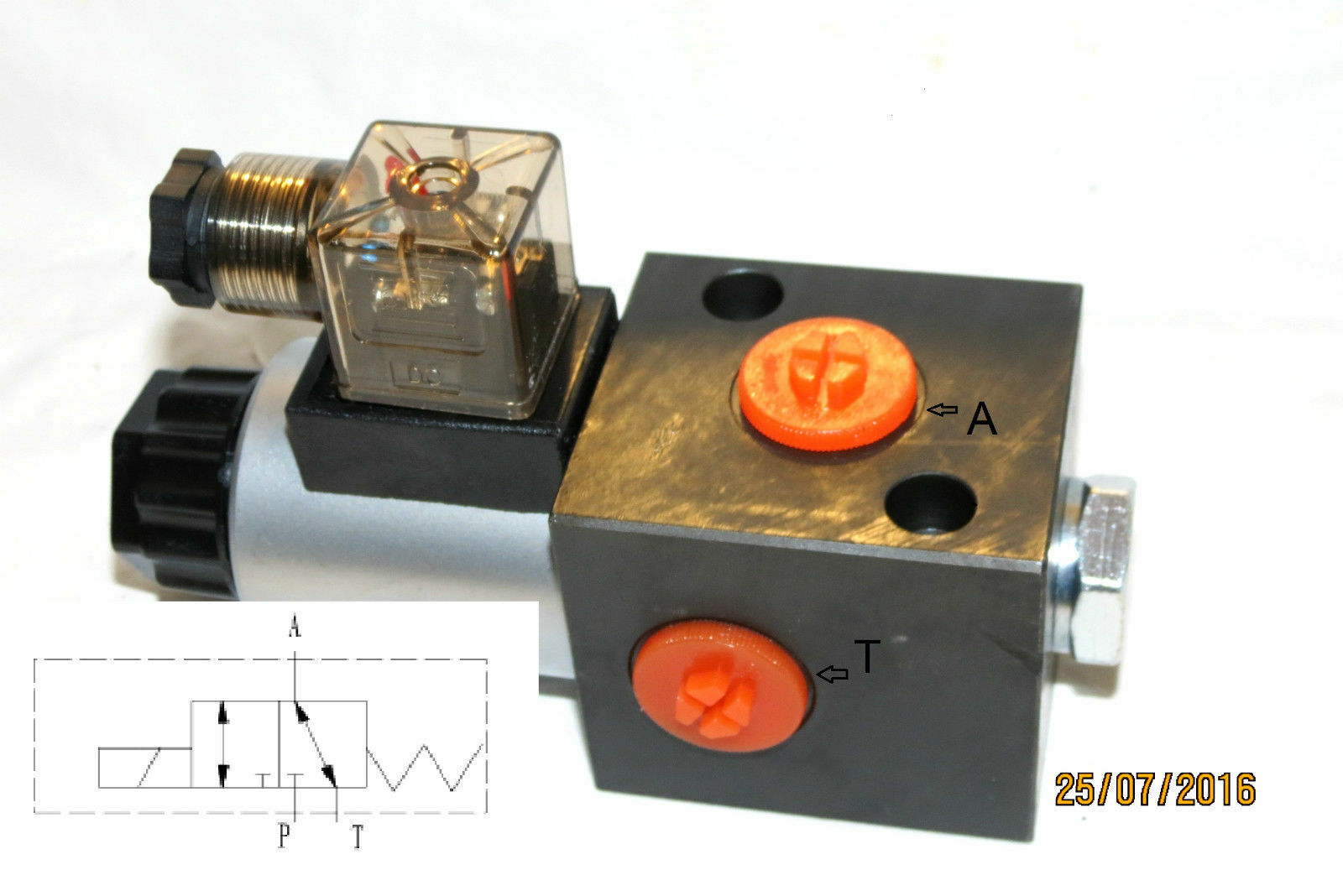 Hydraulic 3/2 Way Valve -12 Volt Connectors Internal Thread G 3/8 -
