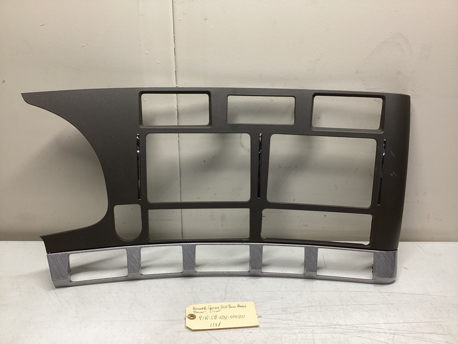 KENWORTH CENTER DASH PANEL MOLDED, PACCAR, SILVER, P/N: S18-1026-000