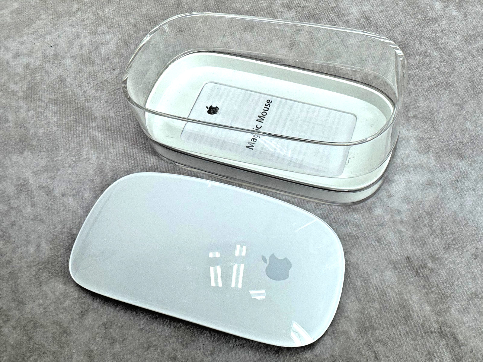 GENUINE Apple Bluetooth Wireless Laser Multi-Touch Magic Mouse - A1296 w/ Case