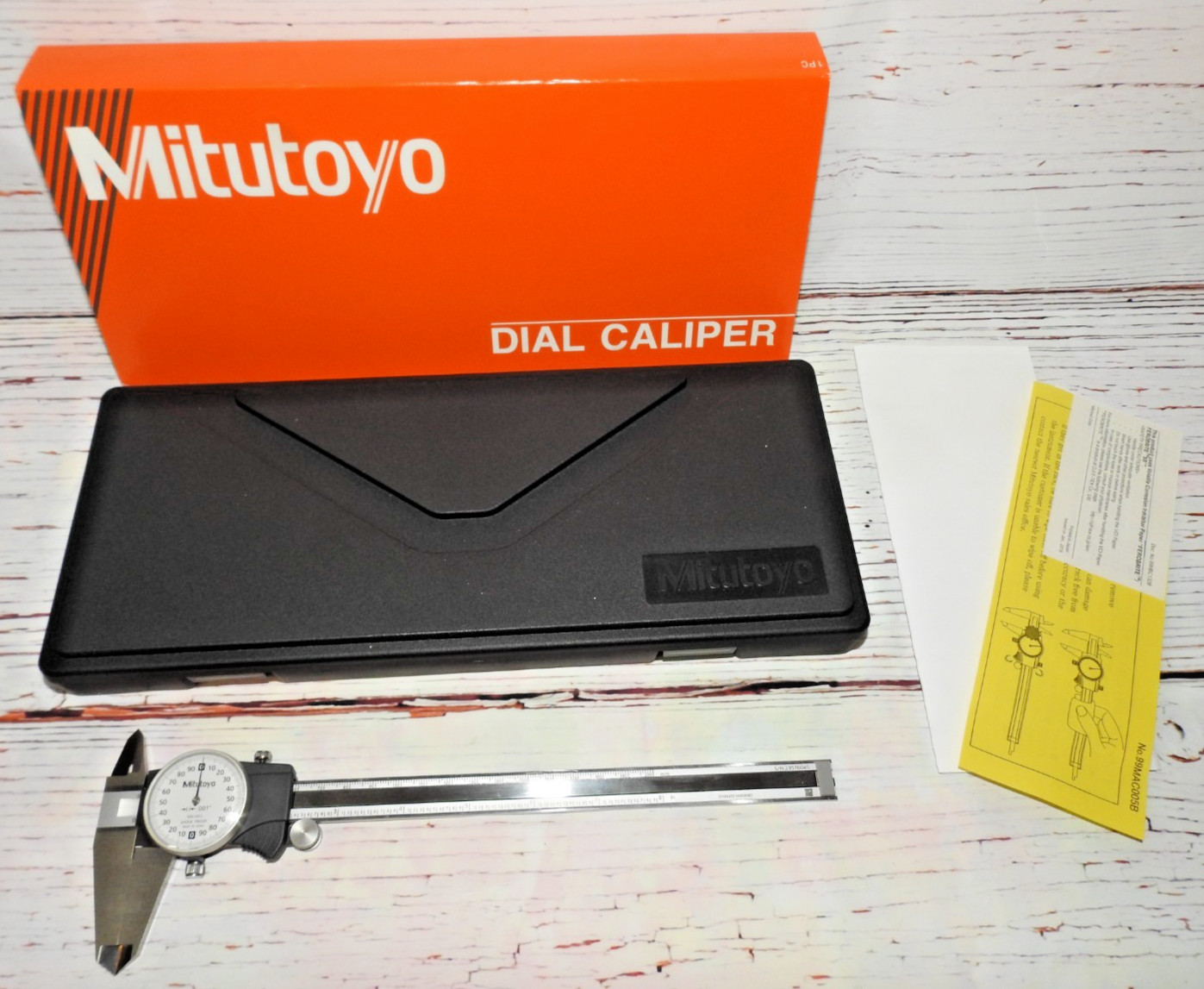 Mitutoyo D8" X w/Calibra 505-741JCAL 8" Range Dial Caliper in  Box with Cover