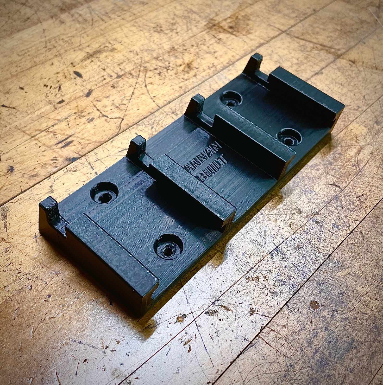 Milwaukee M18 Battery Mount / Holder (2 Batteries)