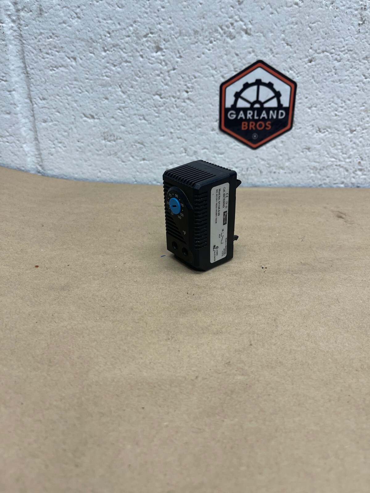 Hoffman ATEMNO Temperature Control Switch, 32-140°F