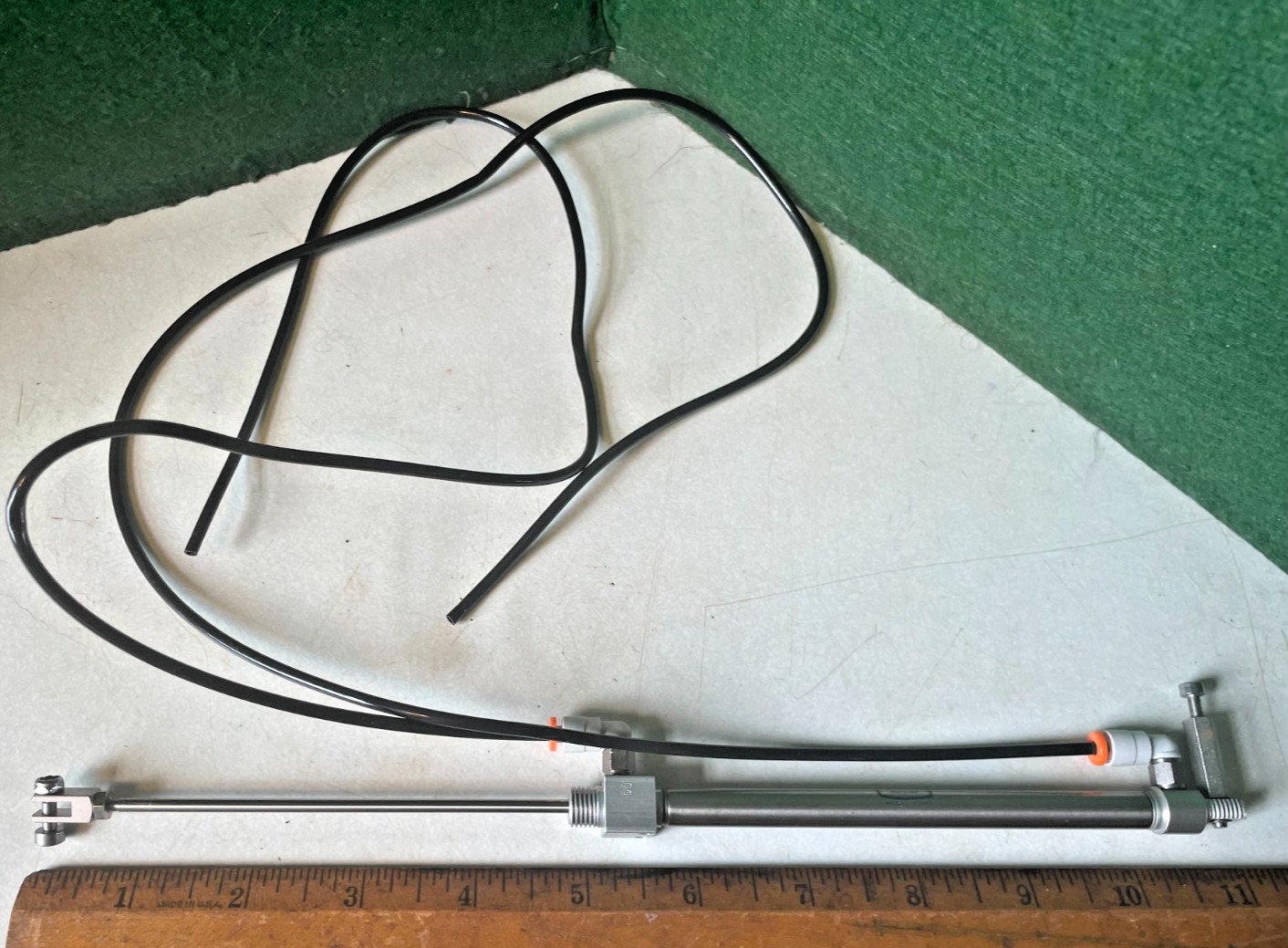 Clippard Minimatic Pneumatic Cylinder/Linear Actuator with 4" Extension