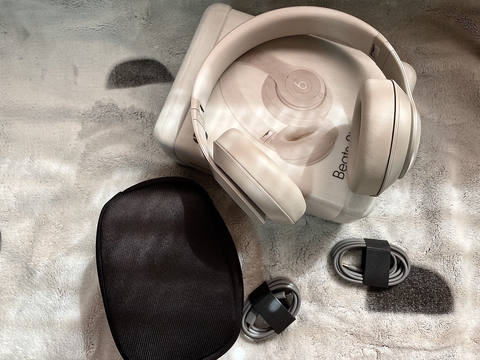 Beats Studio Pro Wireless Bluetooth Headphones - Sandstone (New Sealed)