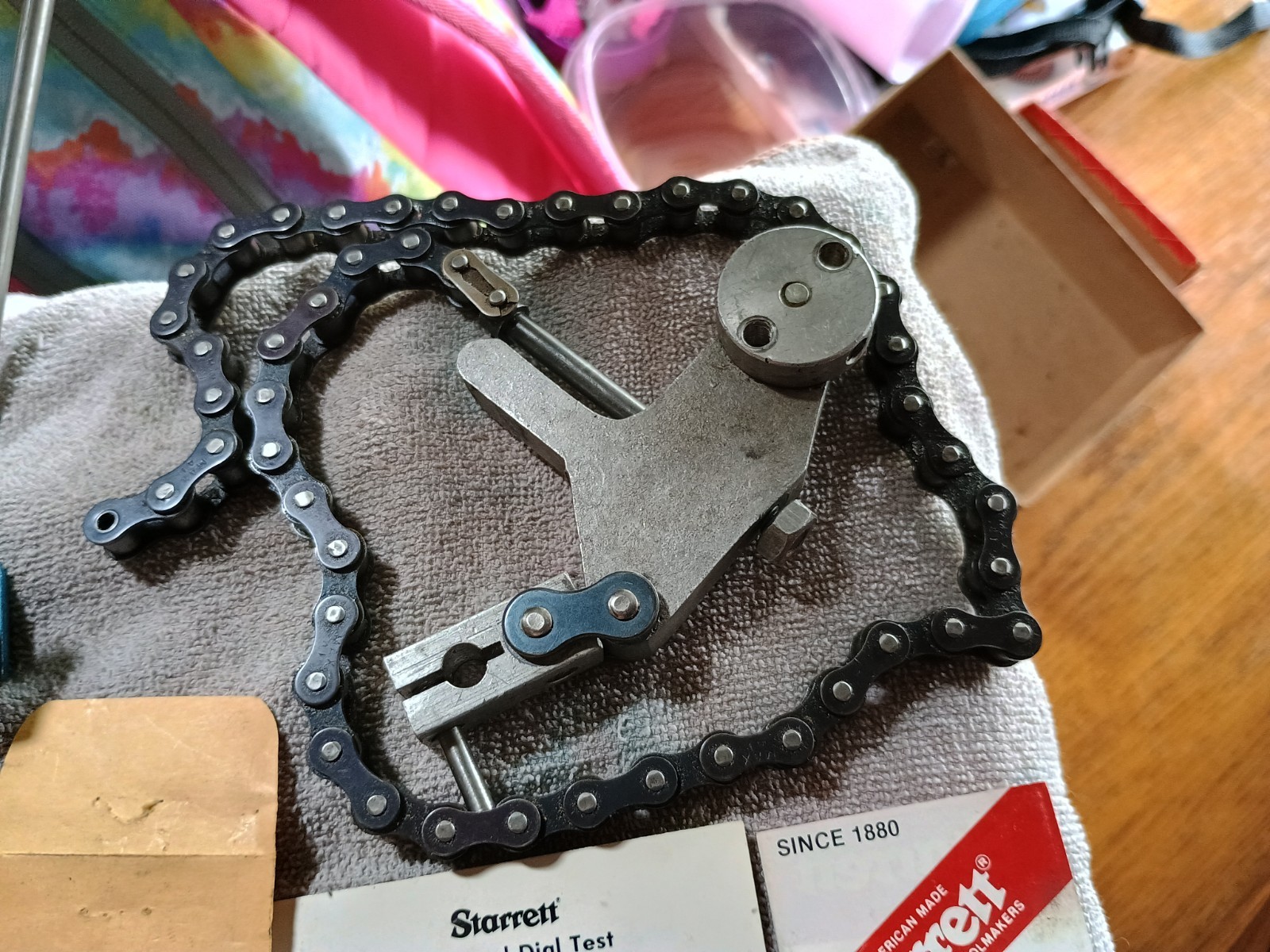 Erick Magnetic Indicator Holder And Chain Holder