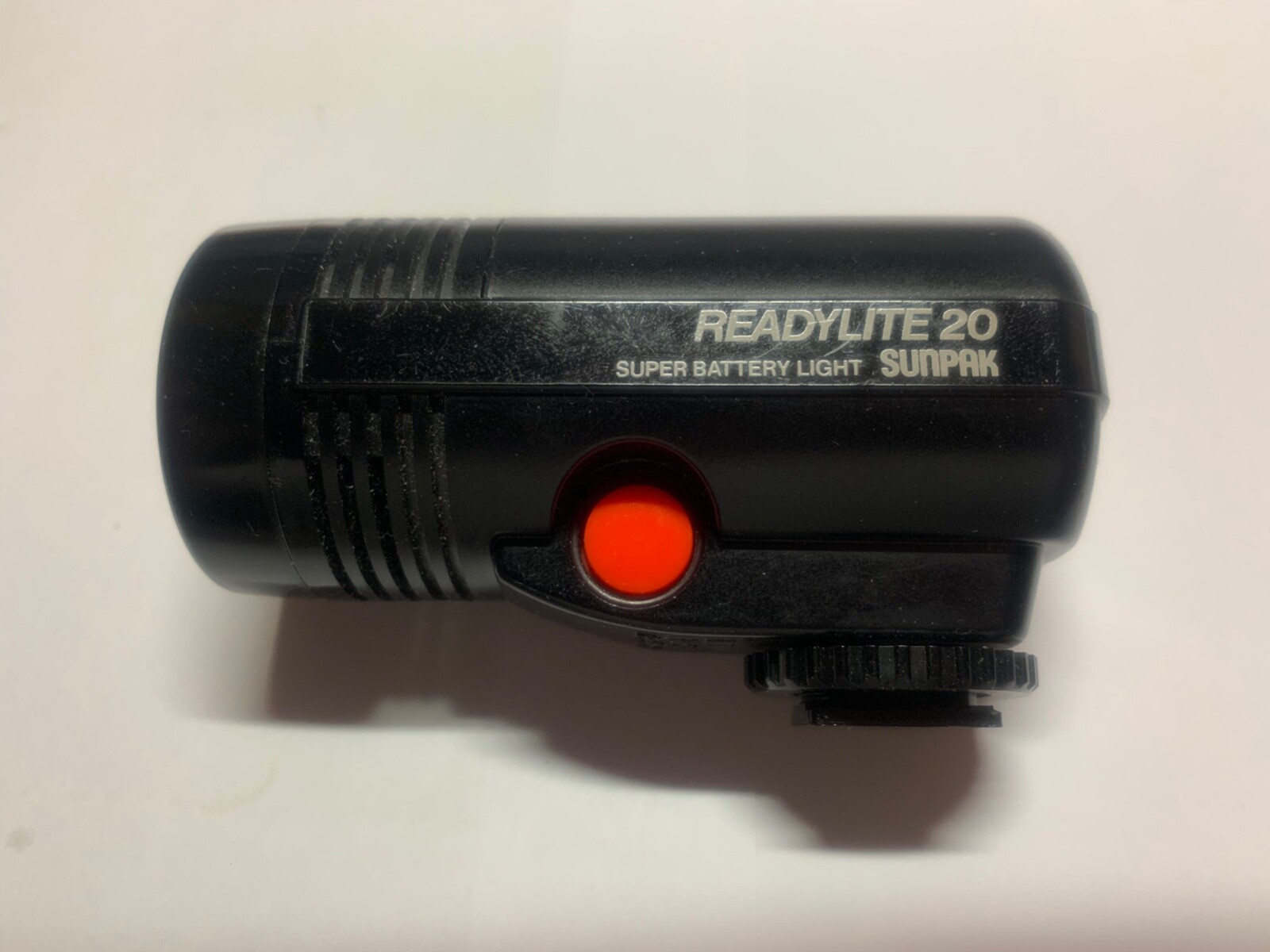 VIDEO CAM; PHOTO CAMERA RECHARGEABLE LIGHT ACCESSORY with original CHARGER 220V.