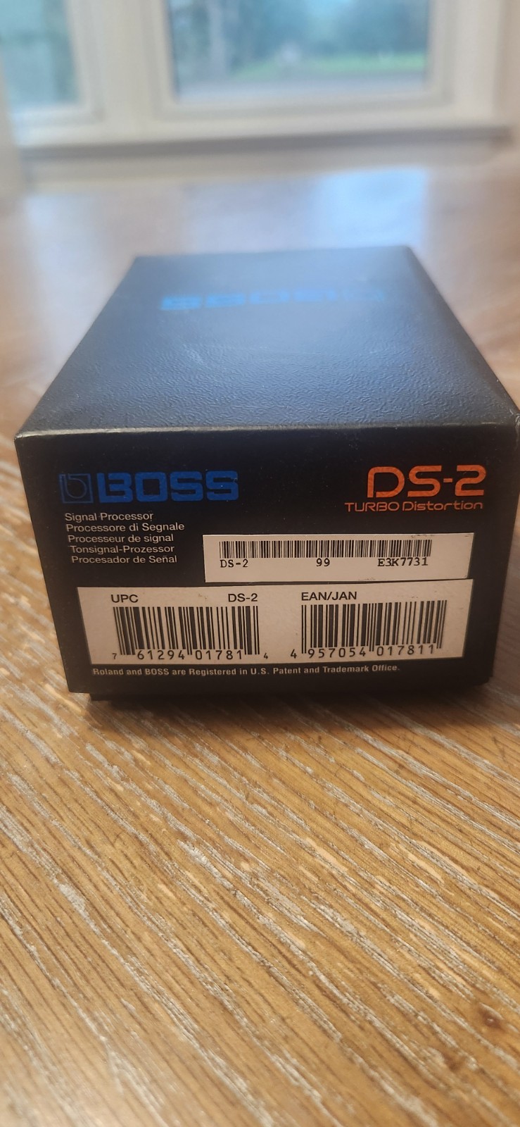 BOSS DS-2 Turbo Distortion Analog Guitar Effects Pedal for Electric Guitar