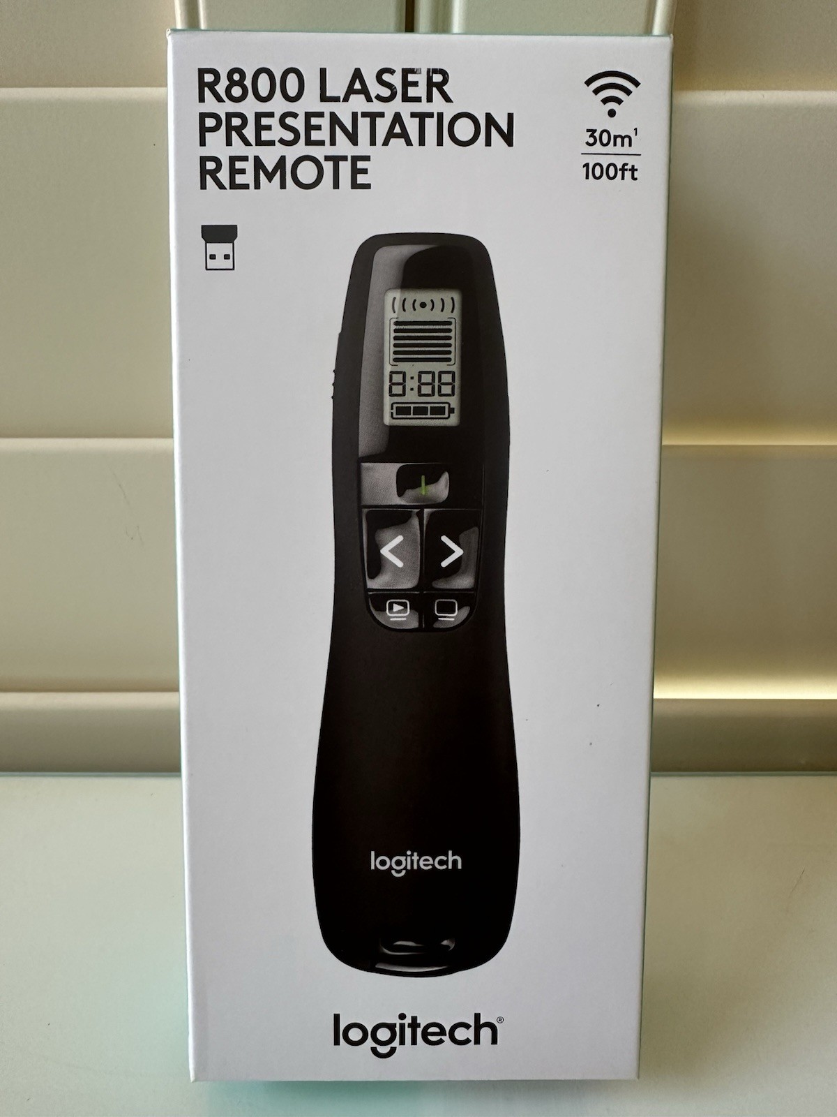 New Logitech R800 Laser Presentation Remote 910-001350 FAST SHIPPING