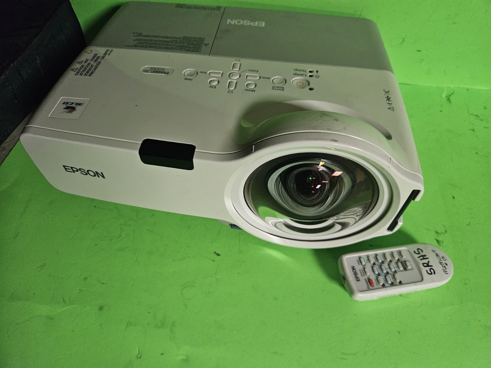 Epson PowerLite 400W 720p HD WXGA 3 LCD Projector 54 original hours sewing