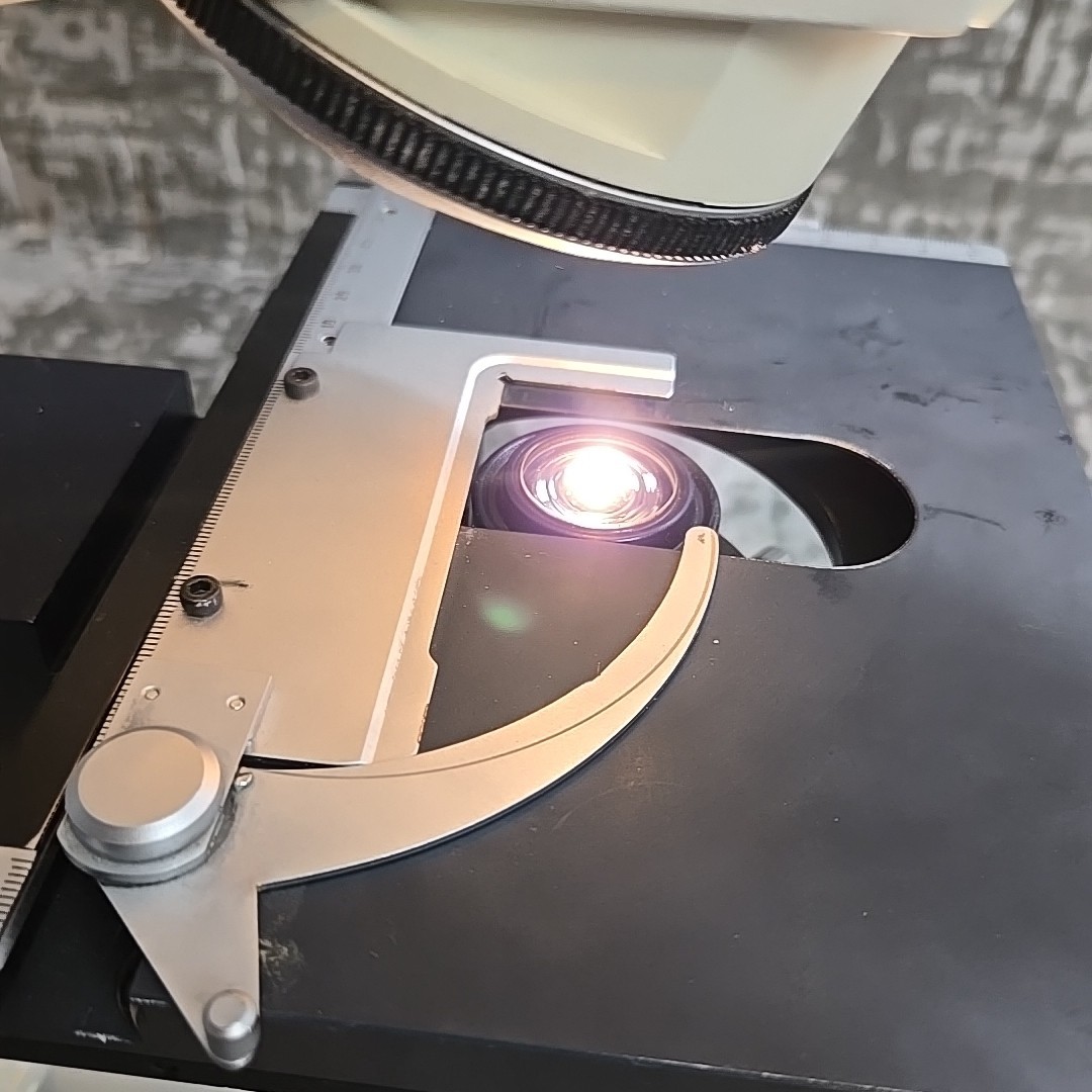 LEICA DMLS Binocular Microscope 020-518.000