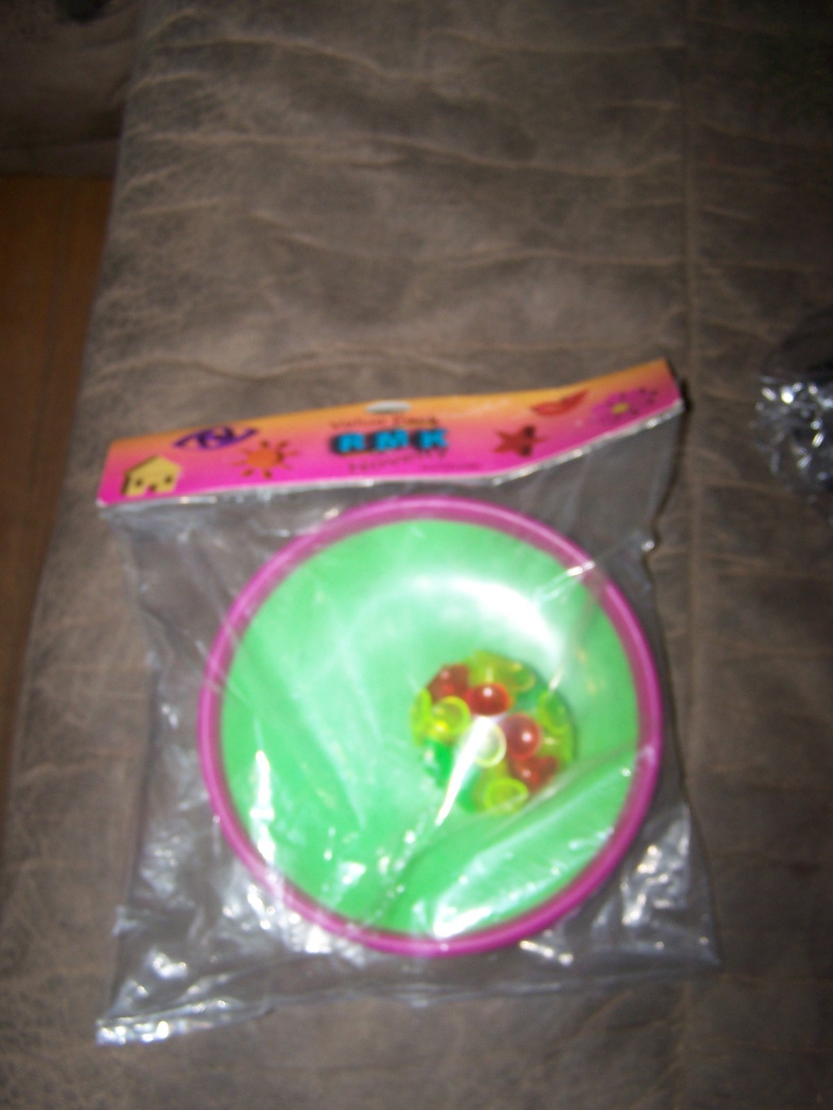 Brand New Suction Cup Ball & Catch Game Toy Choice of Pink Green or Red