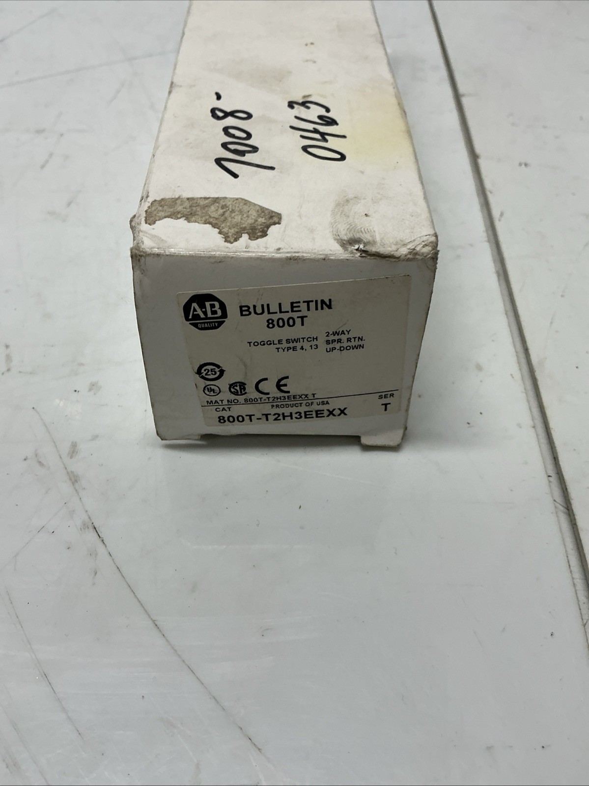 Allen Bradley 800T-T2H3EEXX 2-Way Spring Return Toggle Switch Ser T. Z-976