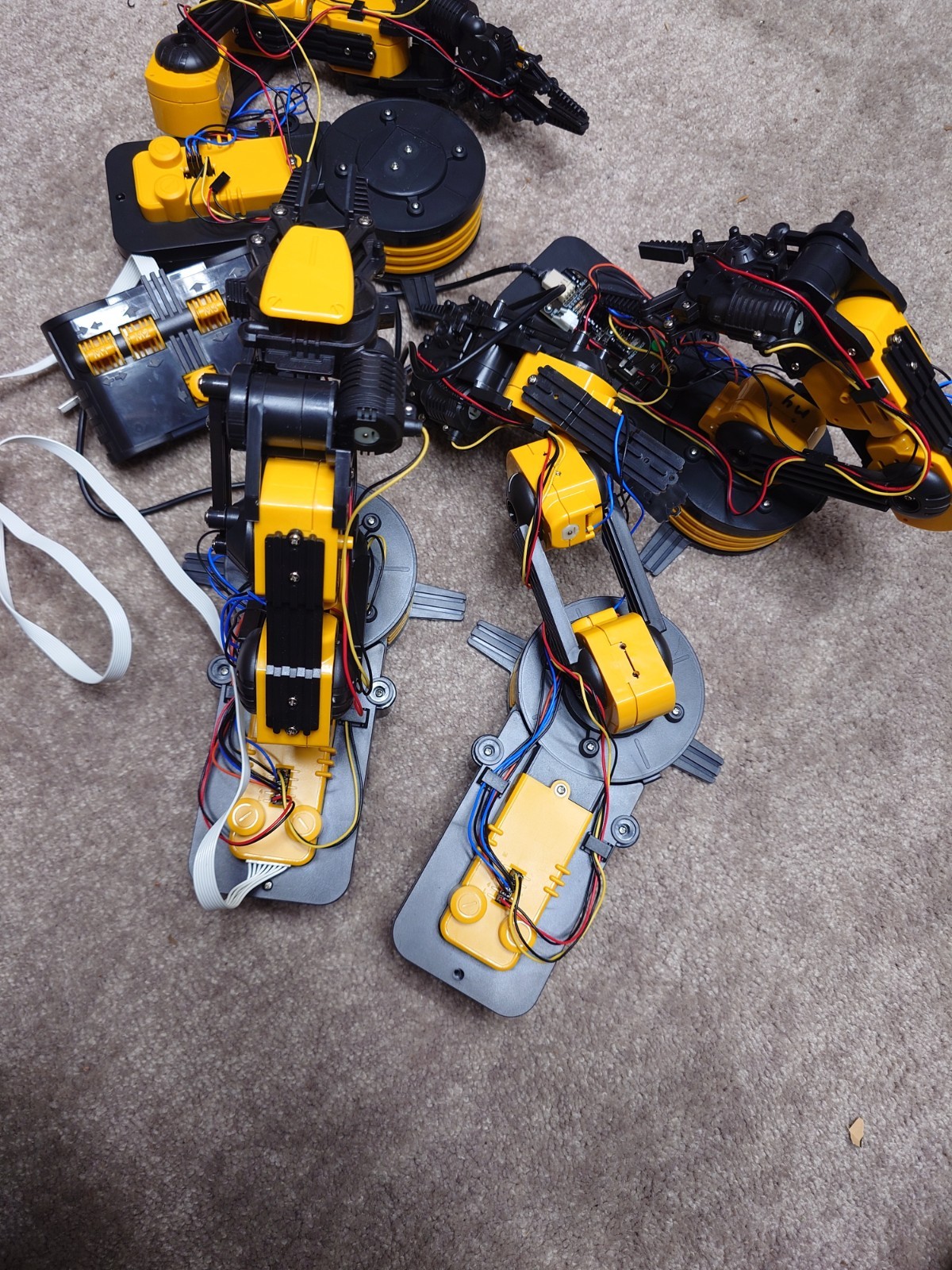 4 Set Robotic Robot Arm Kit Clamp Set Educational Robotics Untested As Is