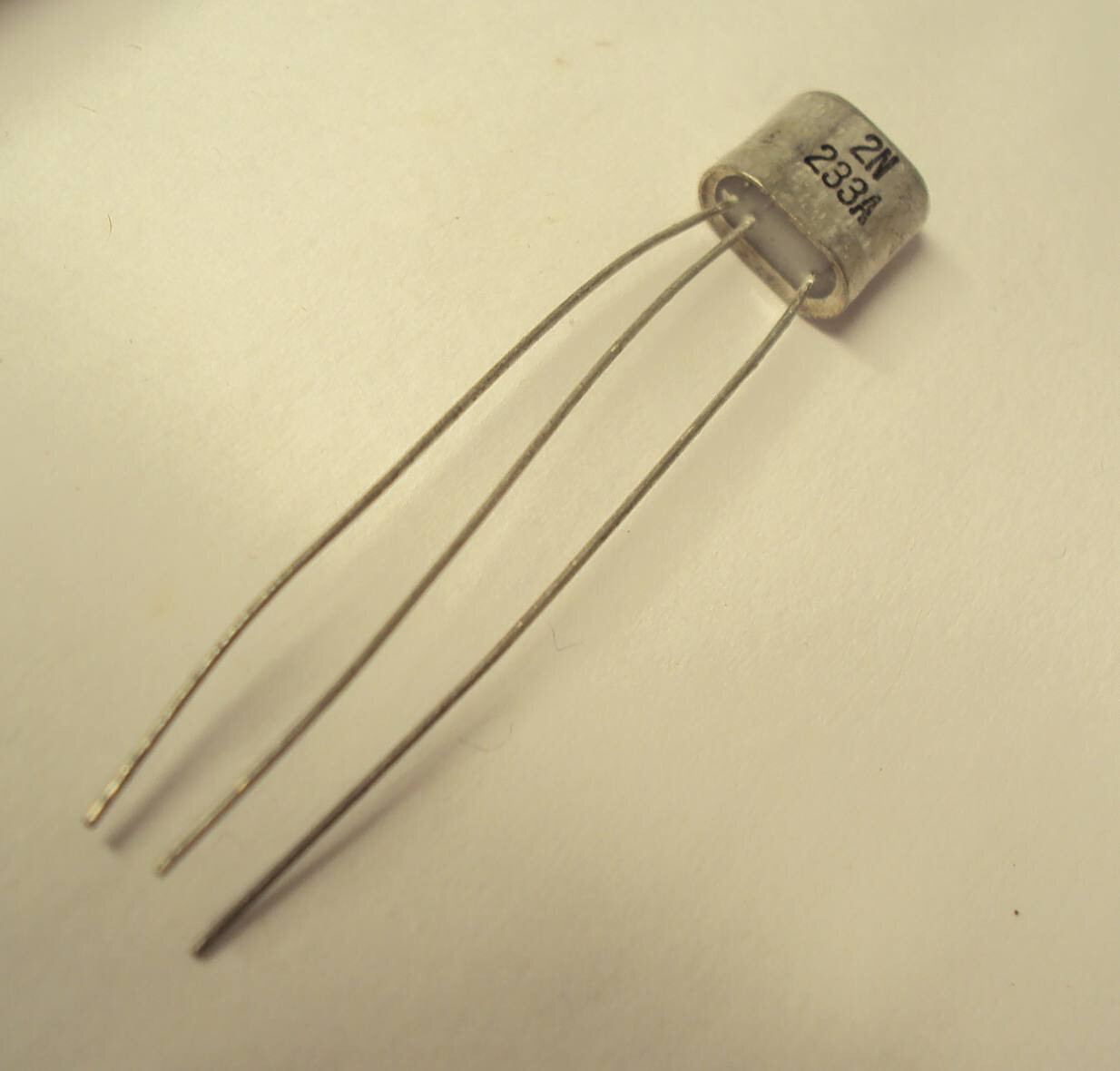Sylvania 2N233A VINTAGE NPN Germanium Transistor NOS . 10 Pc's TESTED with Data.