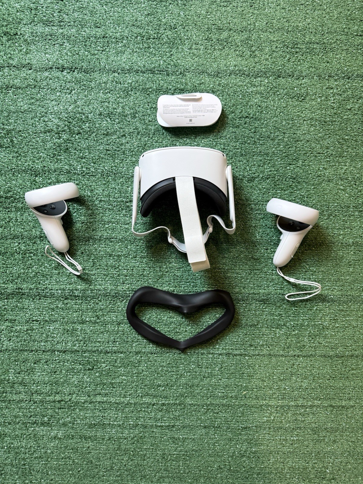 White Oculus Quest 2 128GB, No USB-C Charger