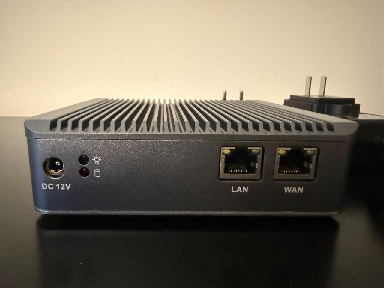 PROTECTLI FW2A with RAM 8GB and mSata 256GB The Vault 2 - Lab Firewall Appliance
