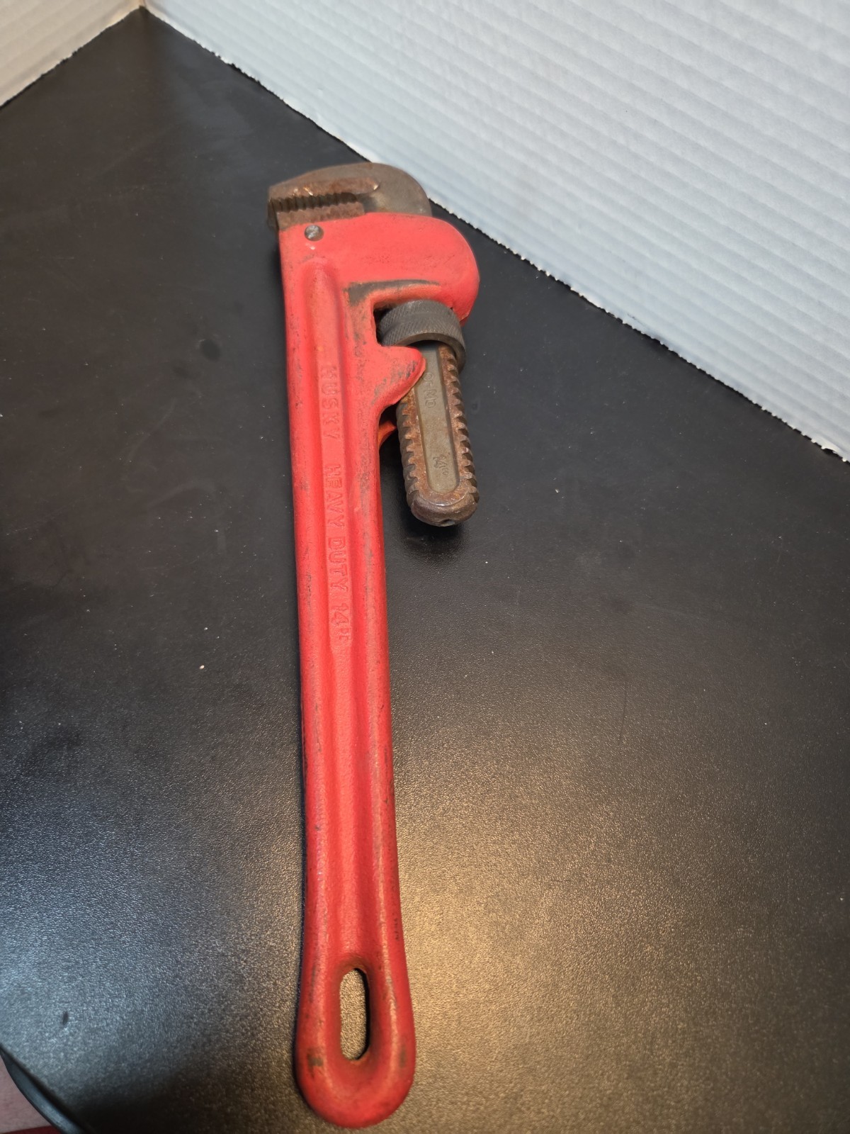 Husky Heavy Duty 14 inch Drop Forged Pipe Wrench 350 mm