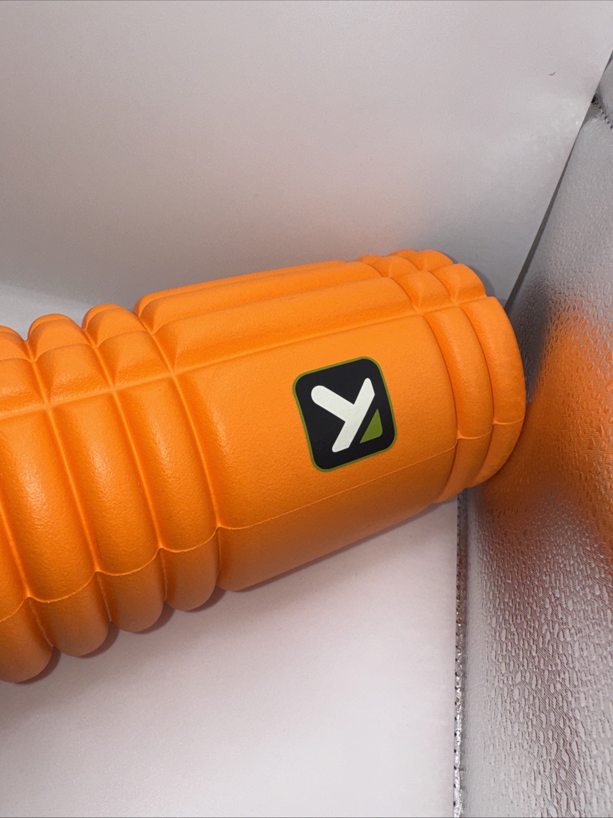 EXCELLENT TriggerPoint GRID Vibe Plus Vibrating Foam Roller 4 Speed - No Charger