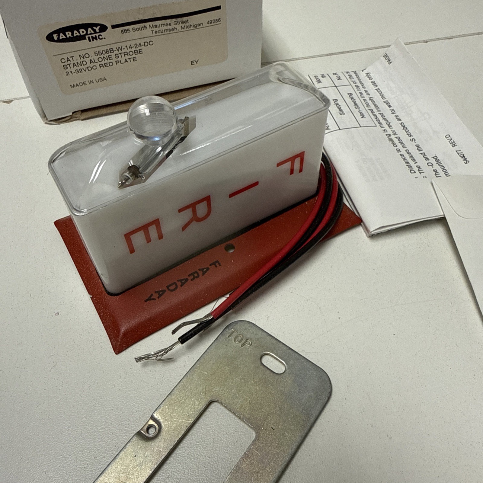 FARADAY 5508B-W-14-24-DC Stand Alone Red 24V Strobe Compact Many available