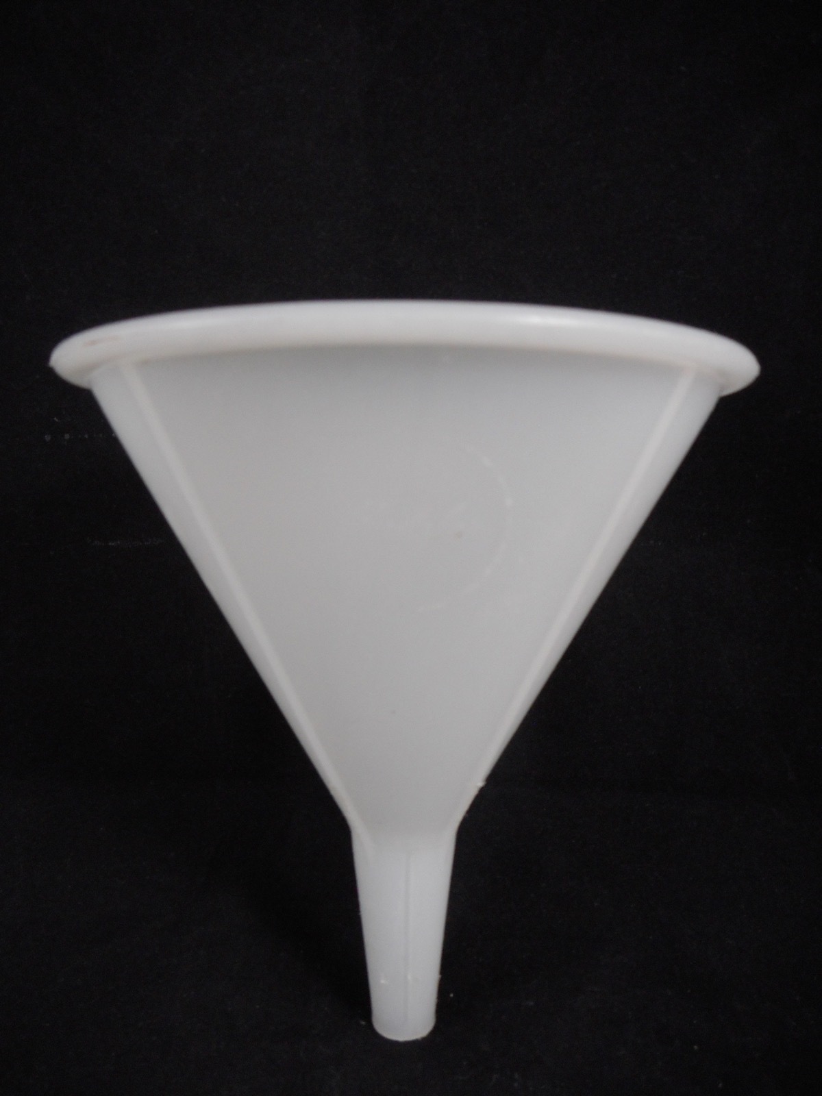 HUTZLER Polypropylene Plastic 4" 8oz Boilable Utility Filling Funnel 808