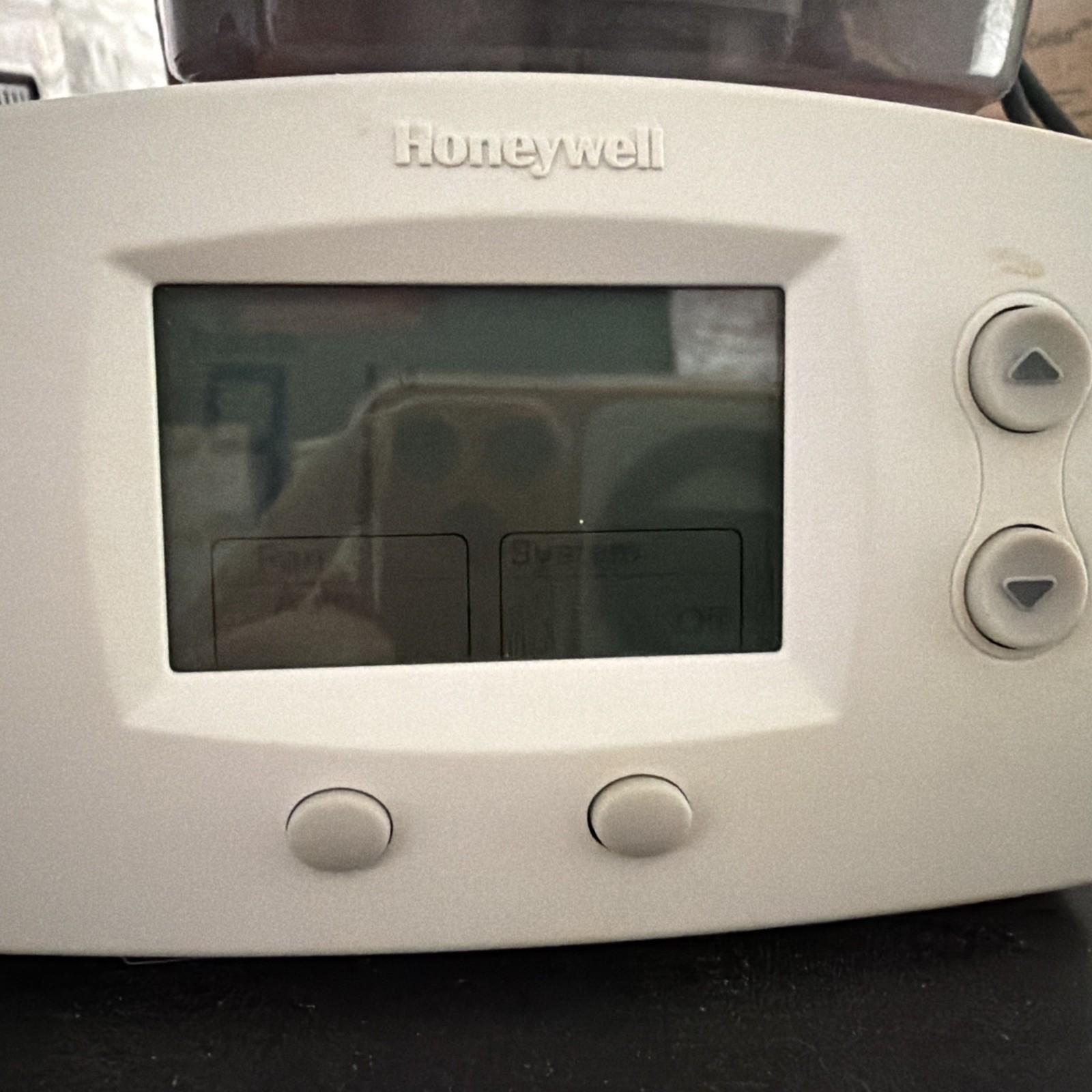 Honeywell Thermostat TH5220D1003 - Used Works Perfectly