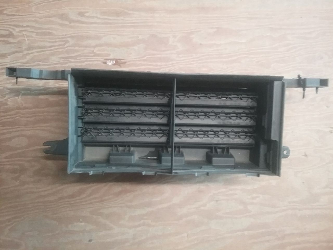 Air Shutter Lower Fits 22-23 FORD F150 PICKUP 1072551