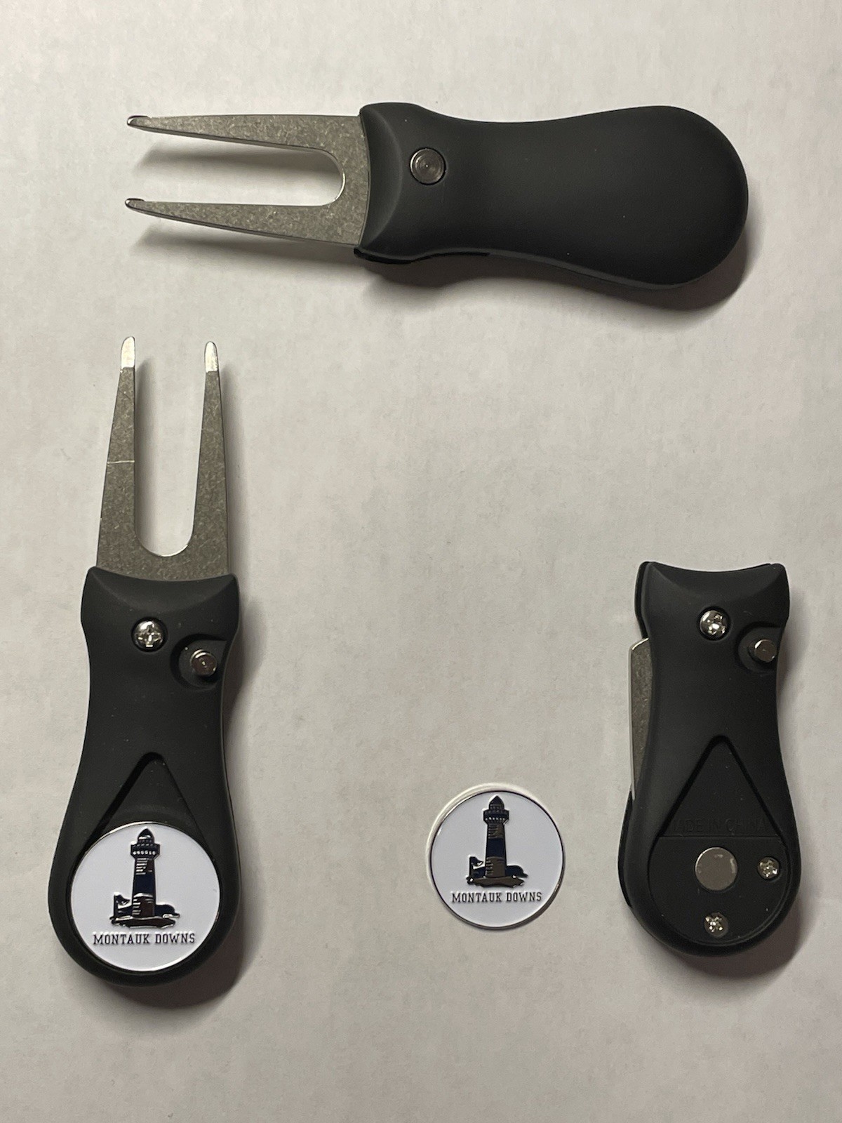 (1) Montauk Downs Golf Course 1" Coin Golf Marker & (1)  Switchblade Divot Tool