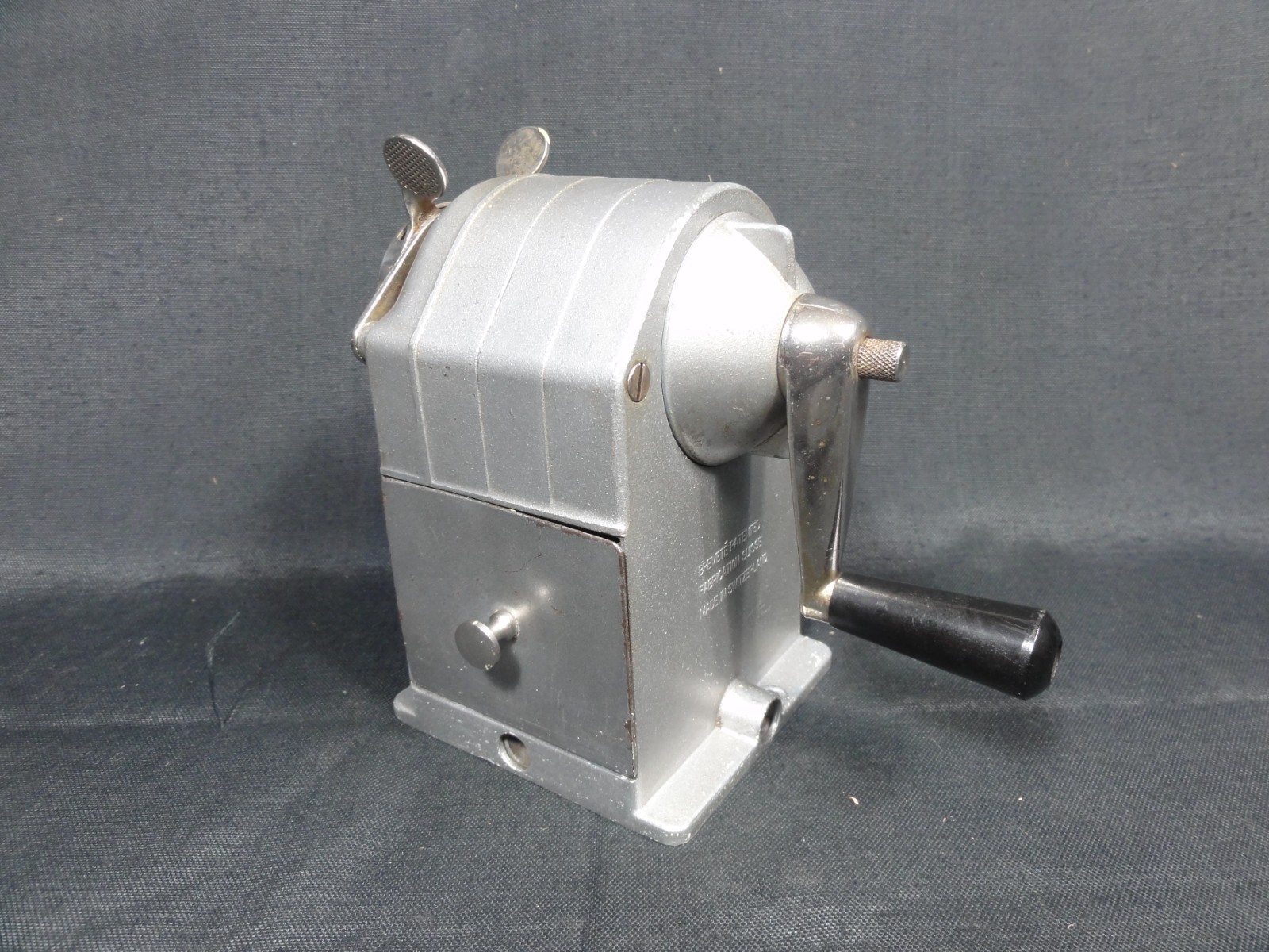 VINTAGE CARAN D'ACHE 455 PENCIL SHARPENING MACHINE MADE IN SWITZERLAND TESTED