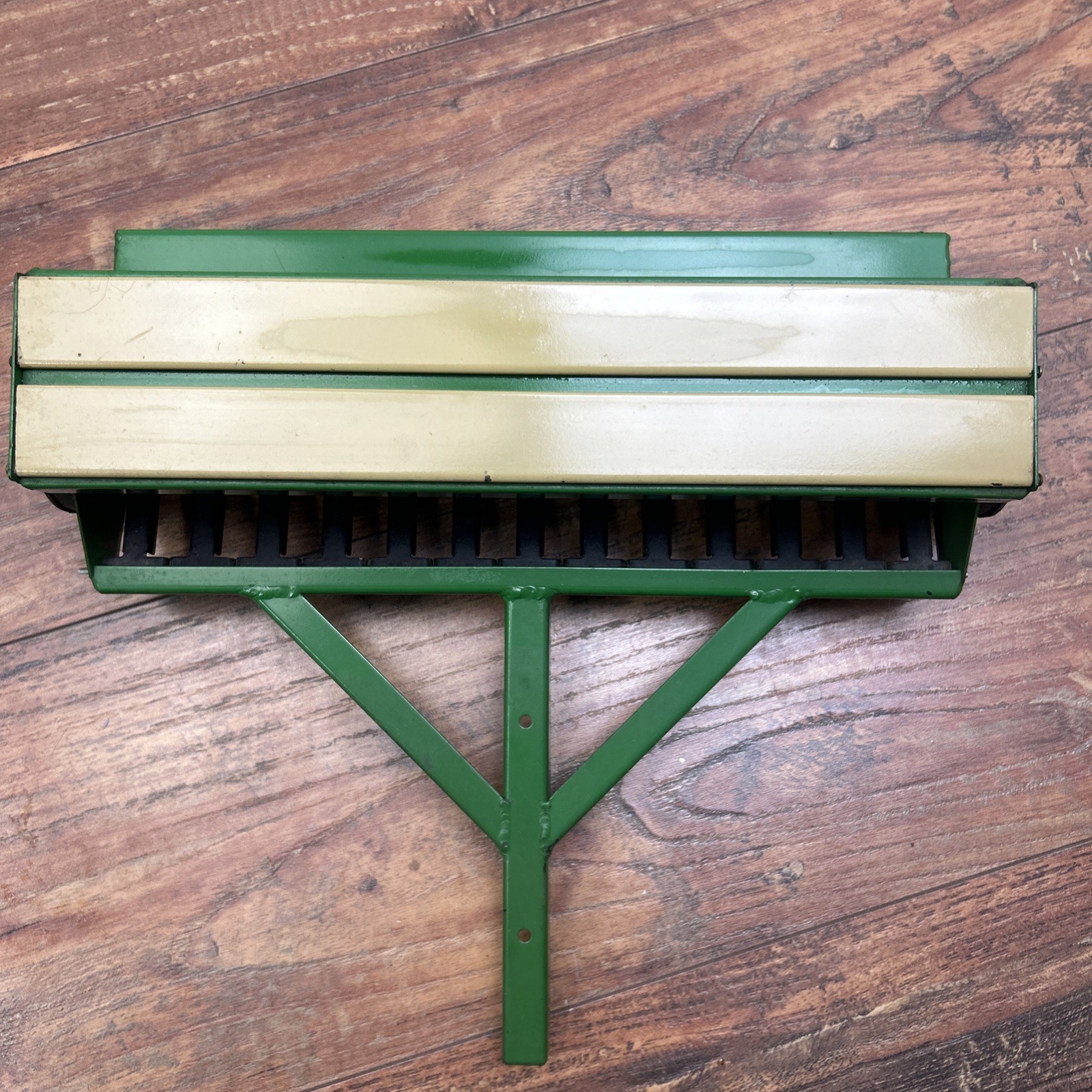 1/16 Great Plains Solid Stand End Wheel Drill Tractor Implement toy
