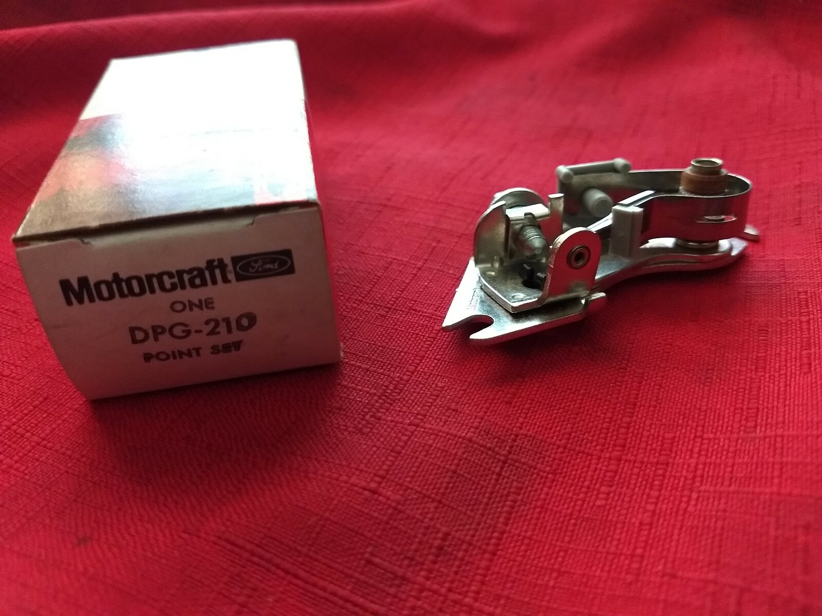 NOS Motorcraft DPG-210 Point Set