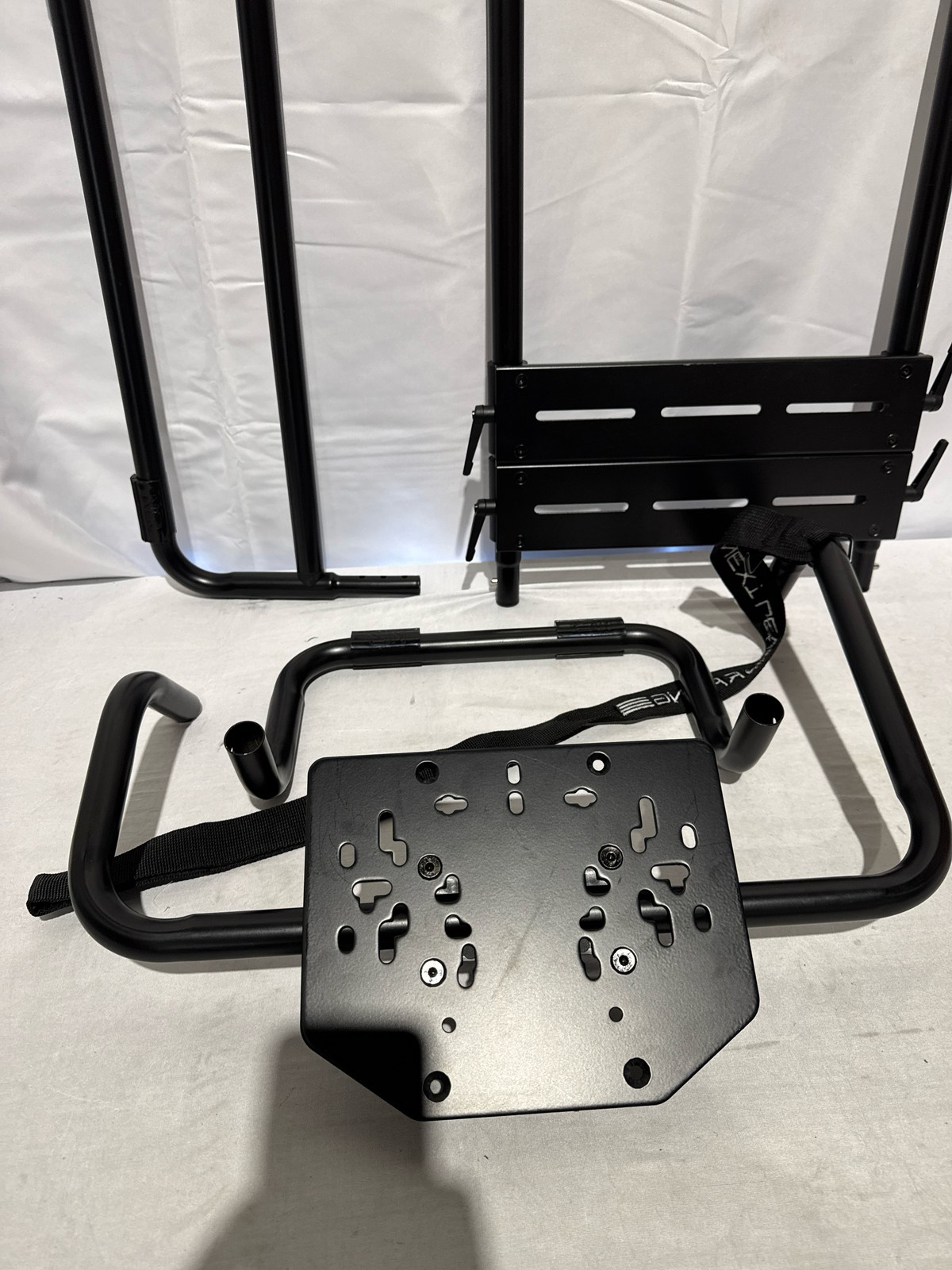 (BROKEN) Next Level Racing GT Lite Foldable Simulator Cockpit Chair Black (4)