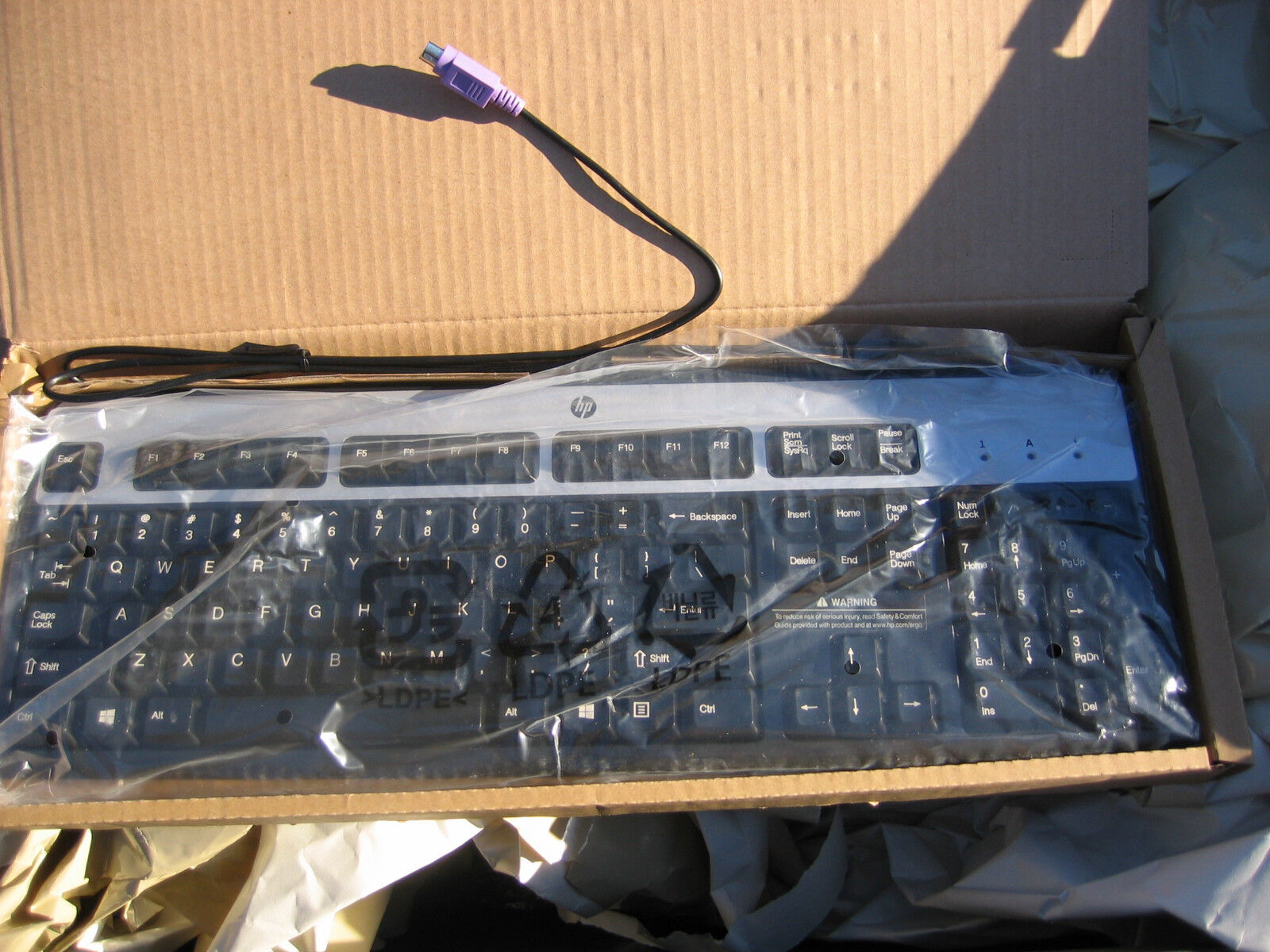 NEW HP Hewlett Packard Wired PS/2 434820 Keyboard OEM Mod# SK-2880