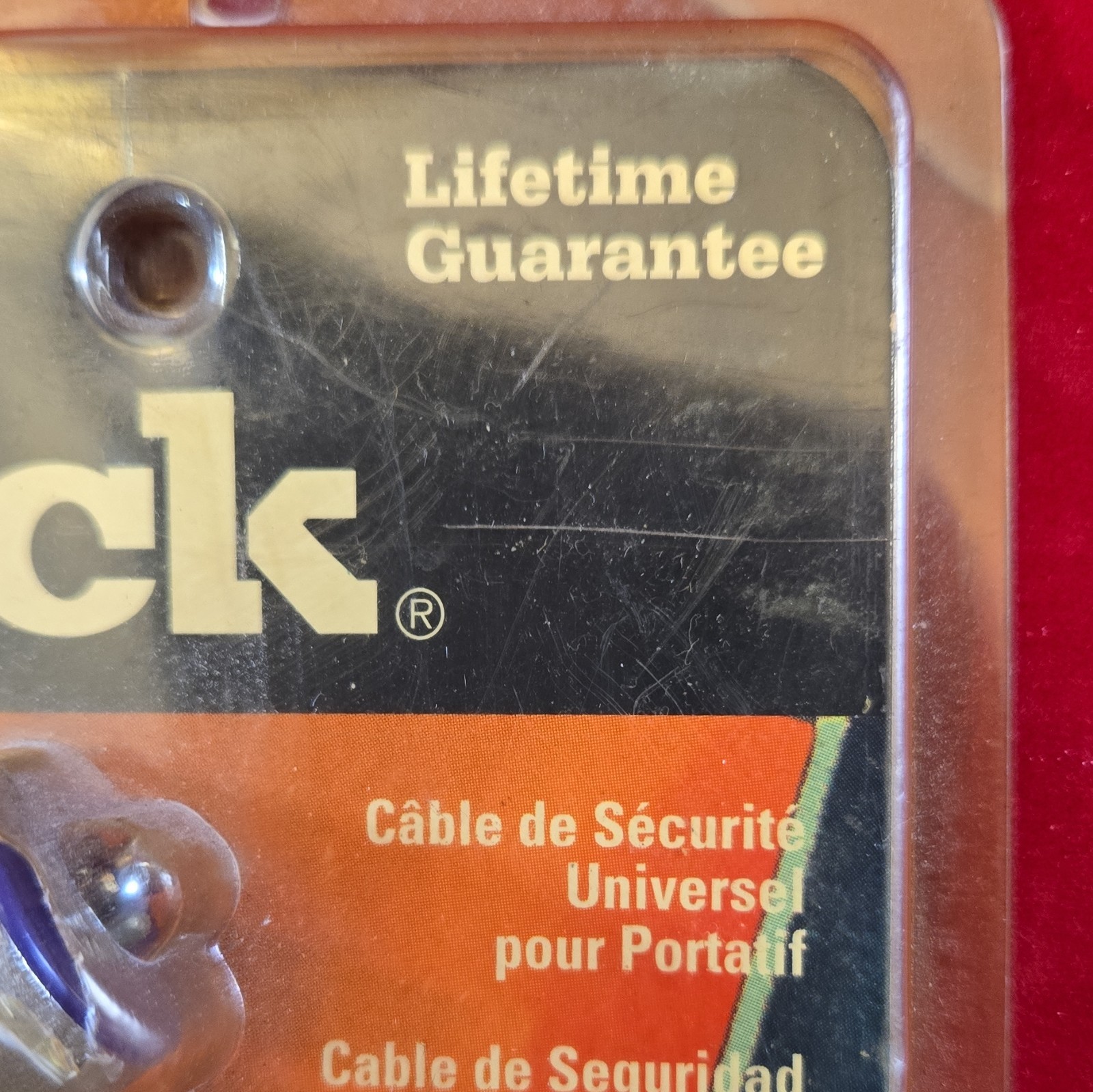 Master Lock 64030 Universal Notebook/Laptop Security Locking Cable w/ Keys