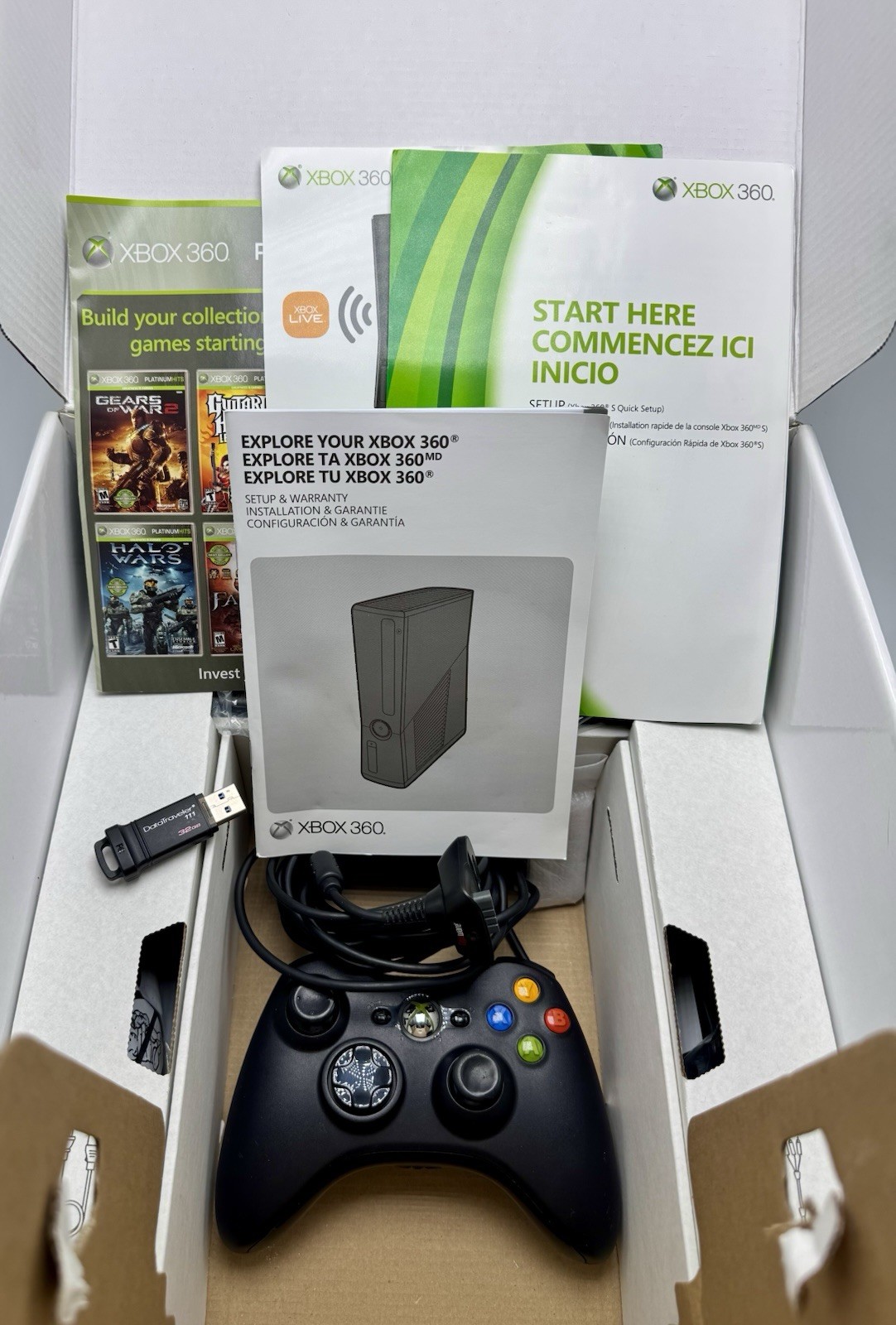 Xbox 360 Slim 4GB CIB Bundle — Kinect 3 Controllers Mic Media remote 4 Games Etc