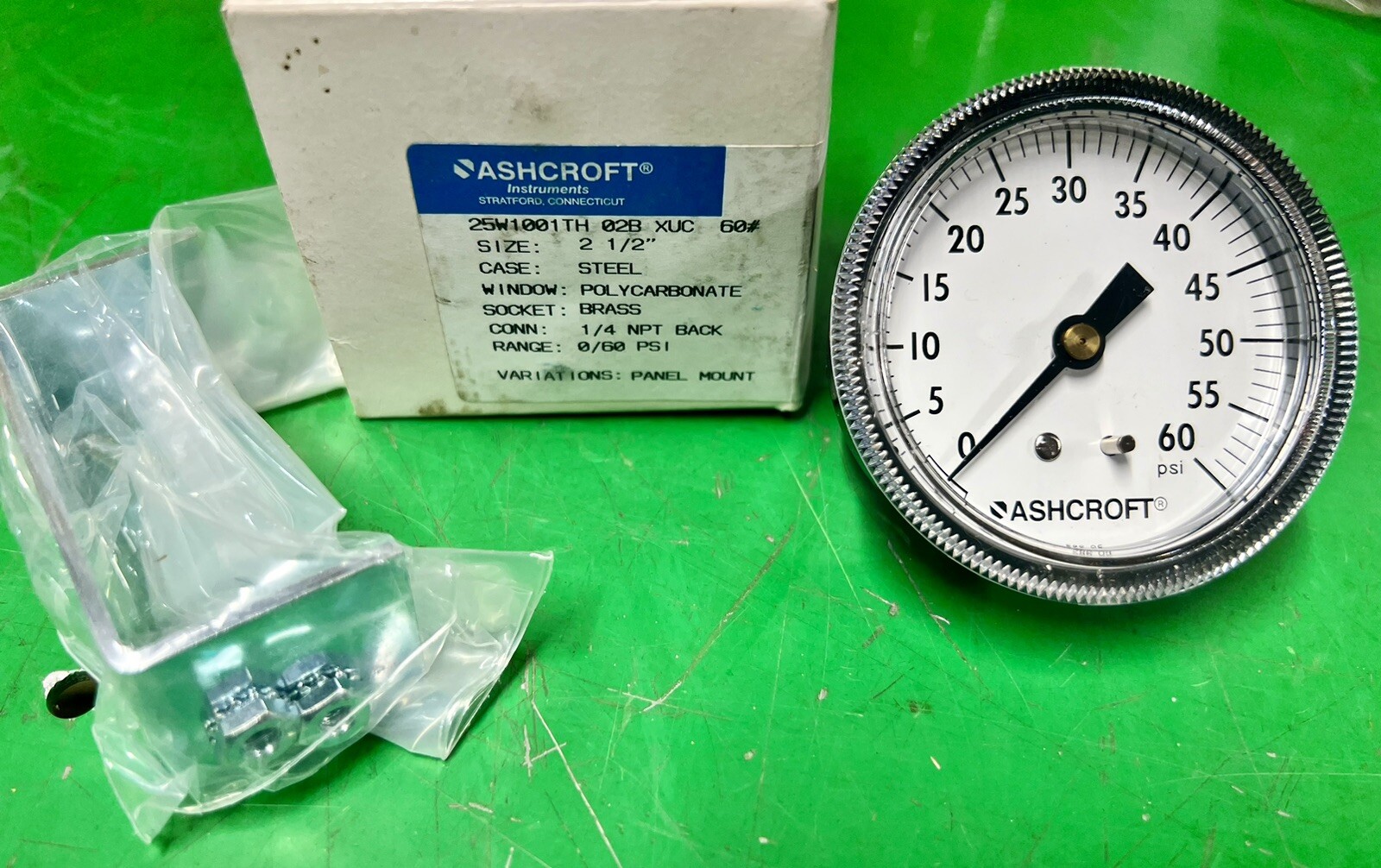 ASHCROFT 25W1001TH 02B XUC 60# 2.5" 60 PSI, 1/4" NPT Panel Mount ⏱️FREE SHIPPING
