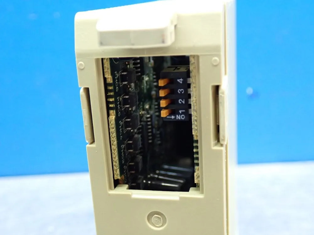 OMRON C200H-SERIES PLC EXPANSION MODULE C200H-DA003