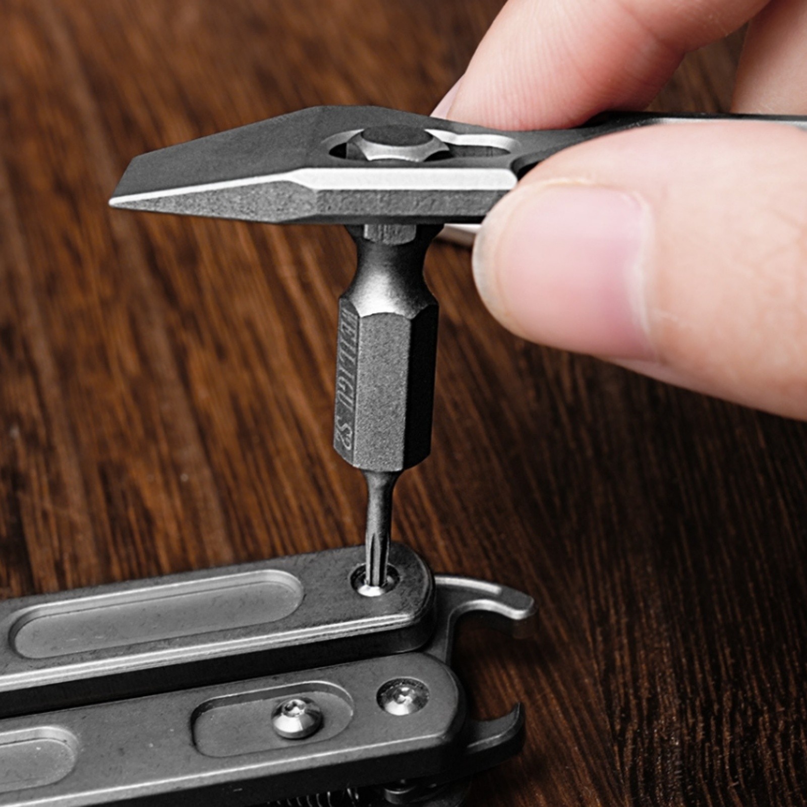 Titanium Alloy EDC Mini Pry Bar Keychain Multi Function Tool Portable