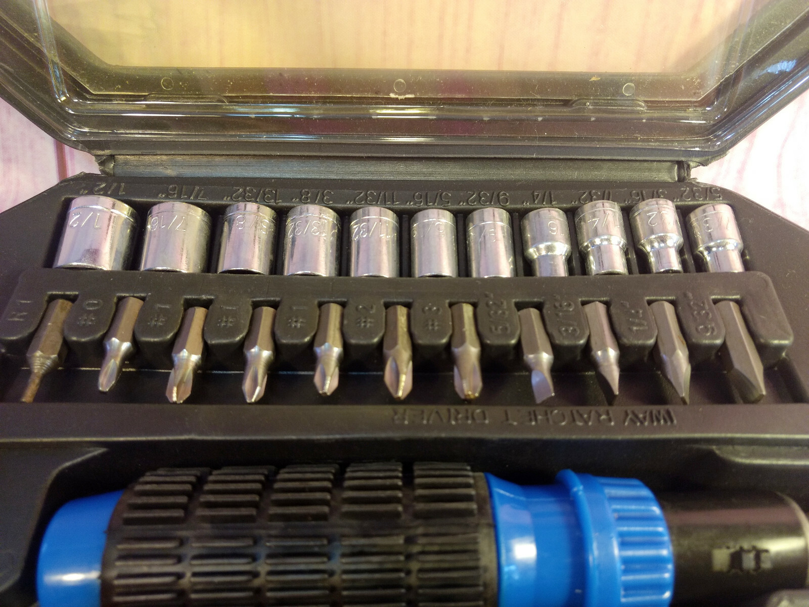 Bitset Socket Set Portable 83 Pieces Ratchet Screwdriver Bits Carrying Case IWAY