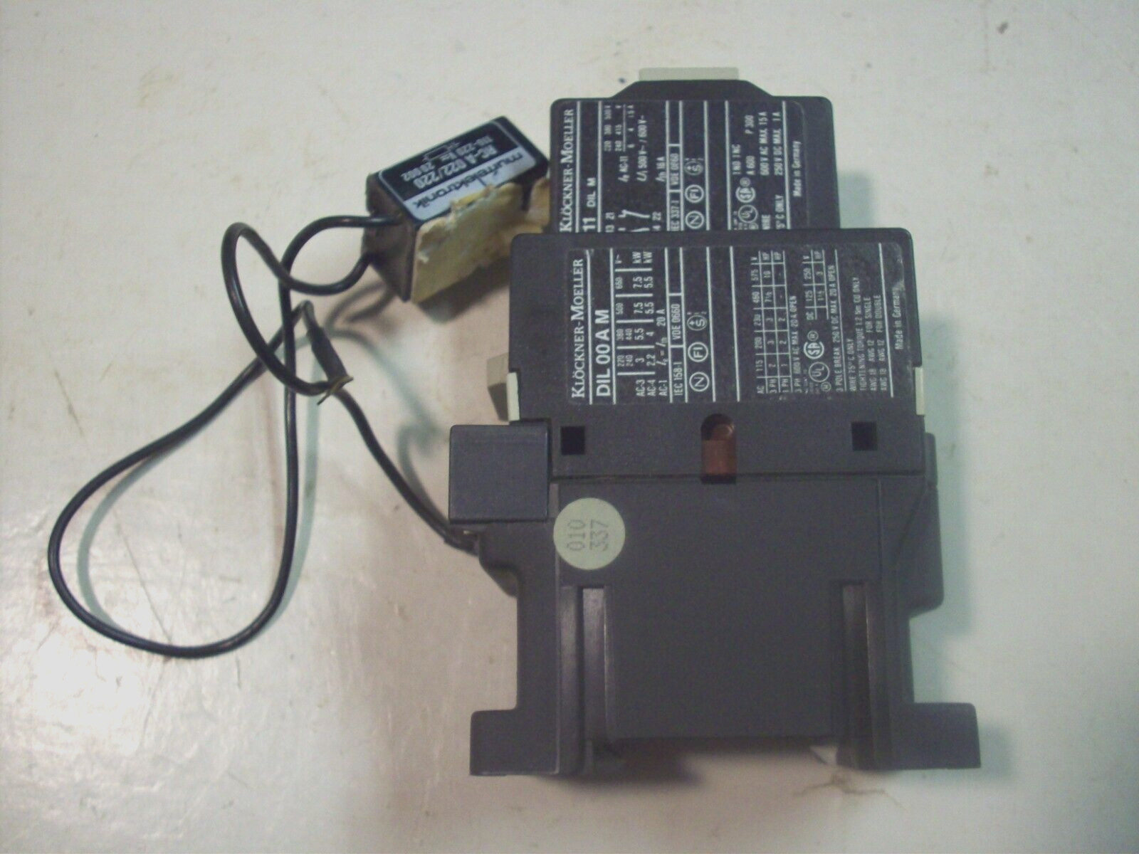 DIL00AM  11DIL M Klockner Moeller Starter w/ Contactor 115v