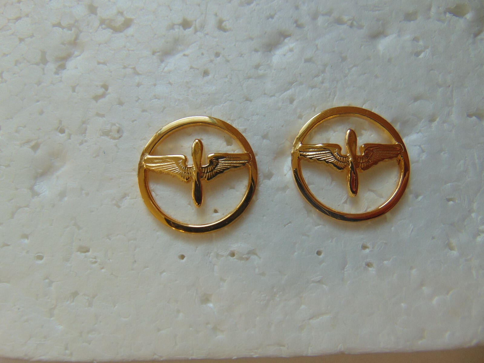 MILITARY INSIGNIA CREST DUI SET OF 2 AVIATION WINGS GOLD IN COLOR