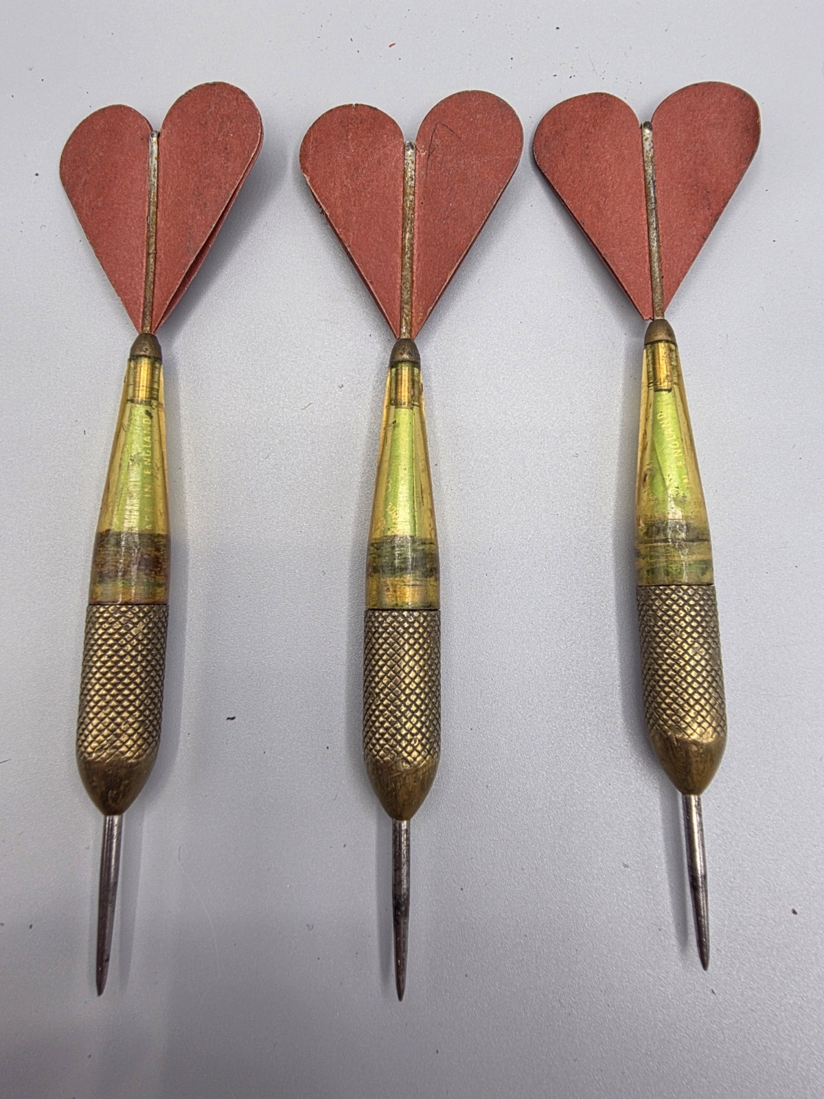 Vintage Dorwin Set Of Darts - Red Paper Flights - Made In England