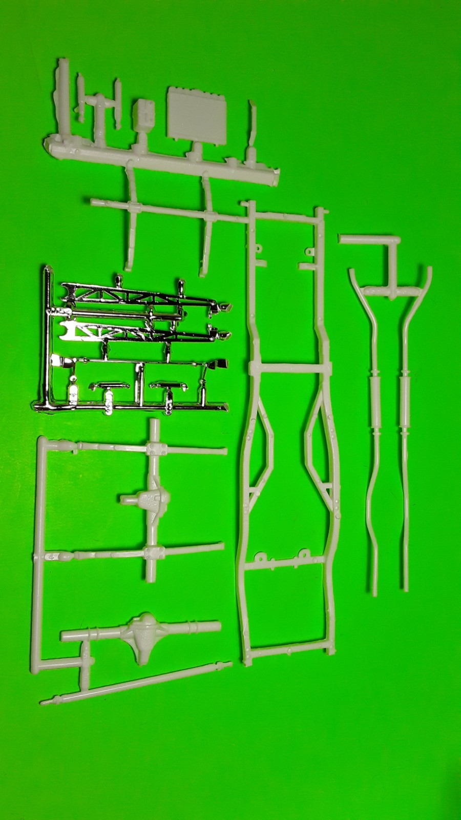 Frame Straight Axle Gasser Spirit of 57 1957 Chevy Bel Air 1/25 MPC Rear End
